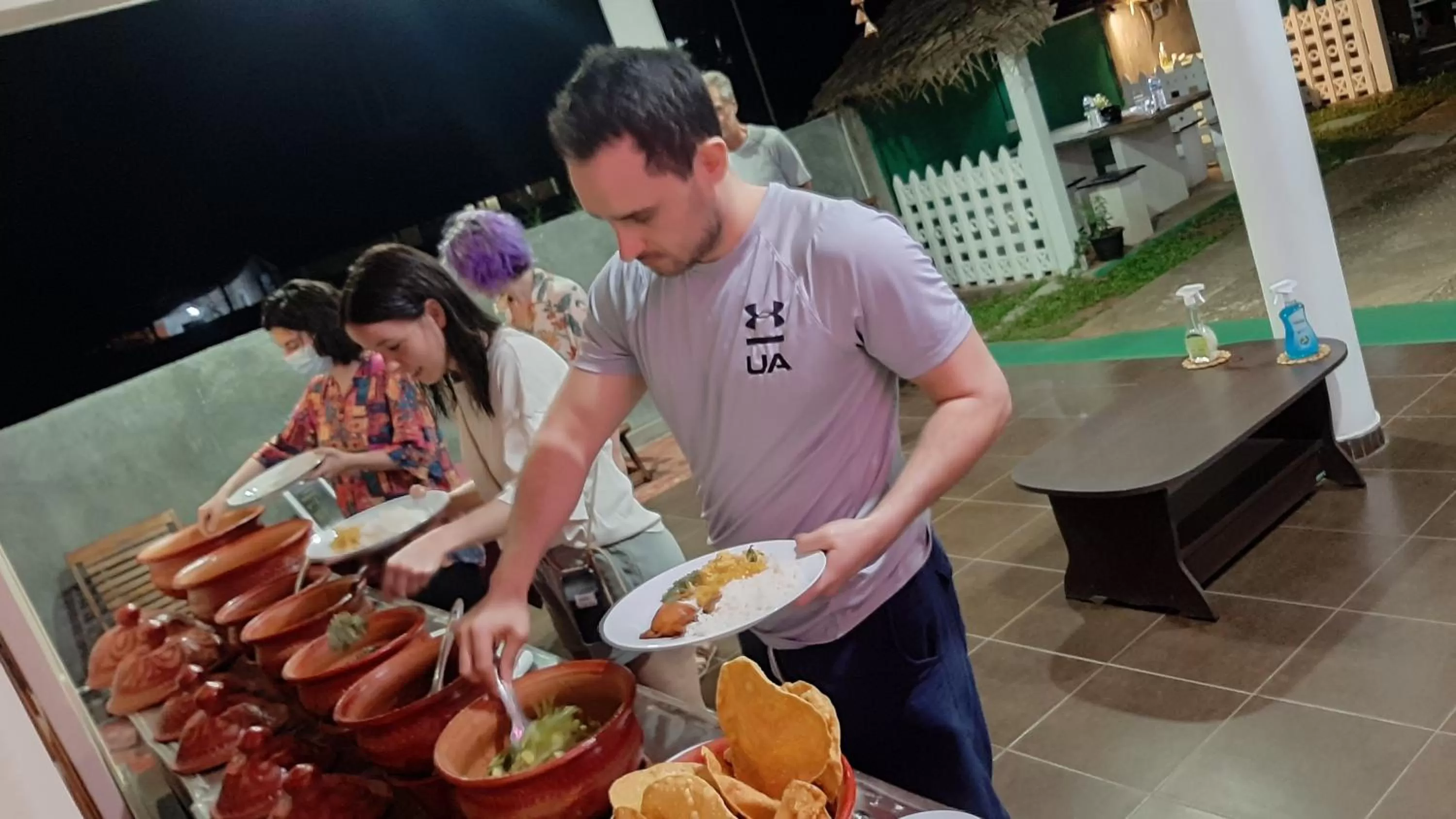 Restaurant/places to eat in New Peacock Resort