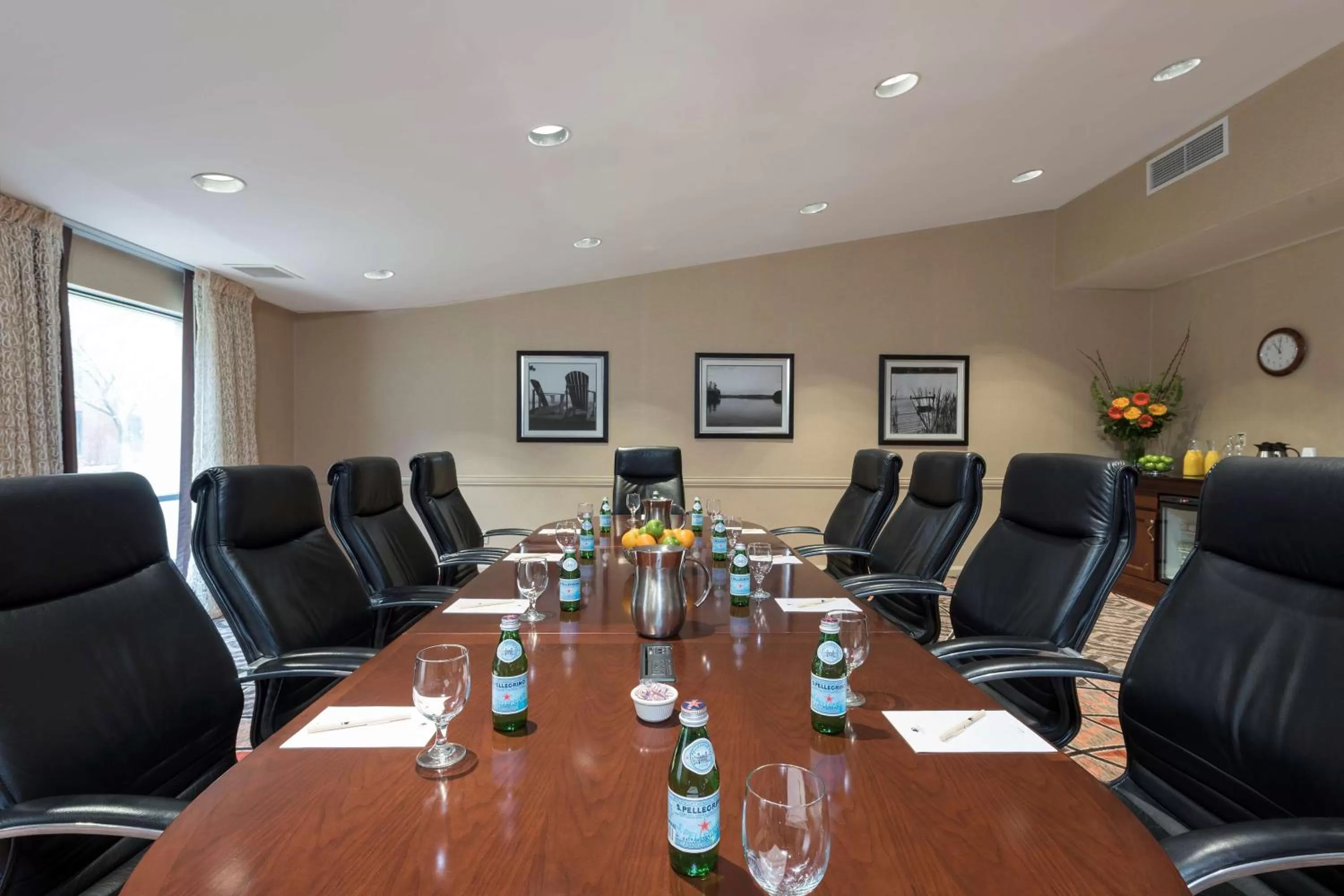 Meeting/conference room in DoubleTree by Hilton Hotel Grand Rapids Airport