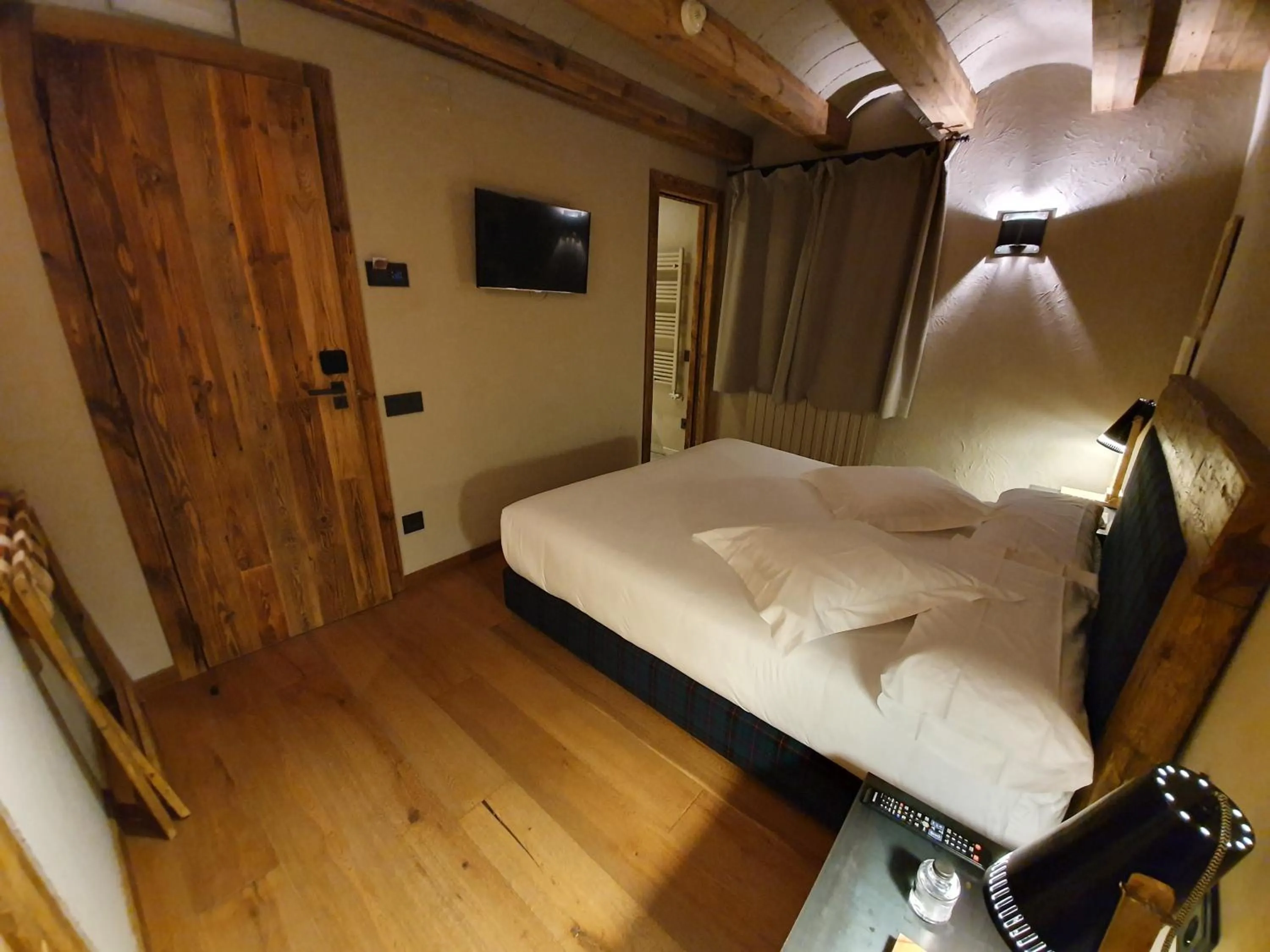 Photo of the whole room, Bed in Hotel Boutique Puig Francó