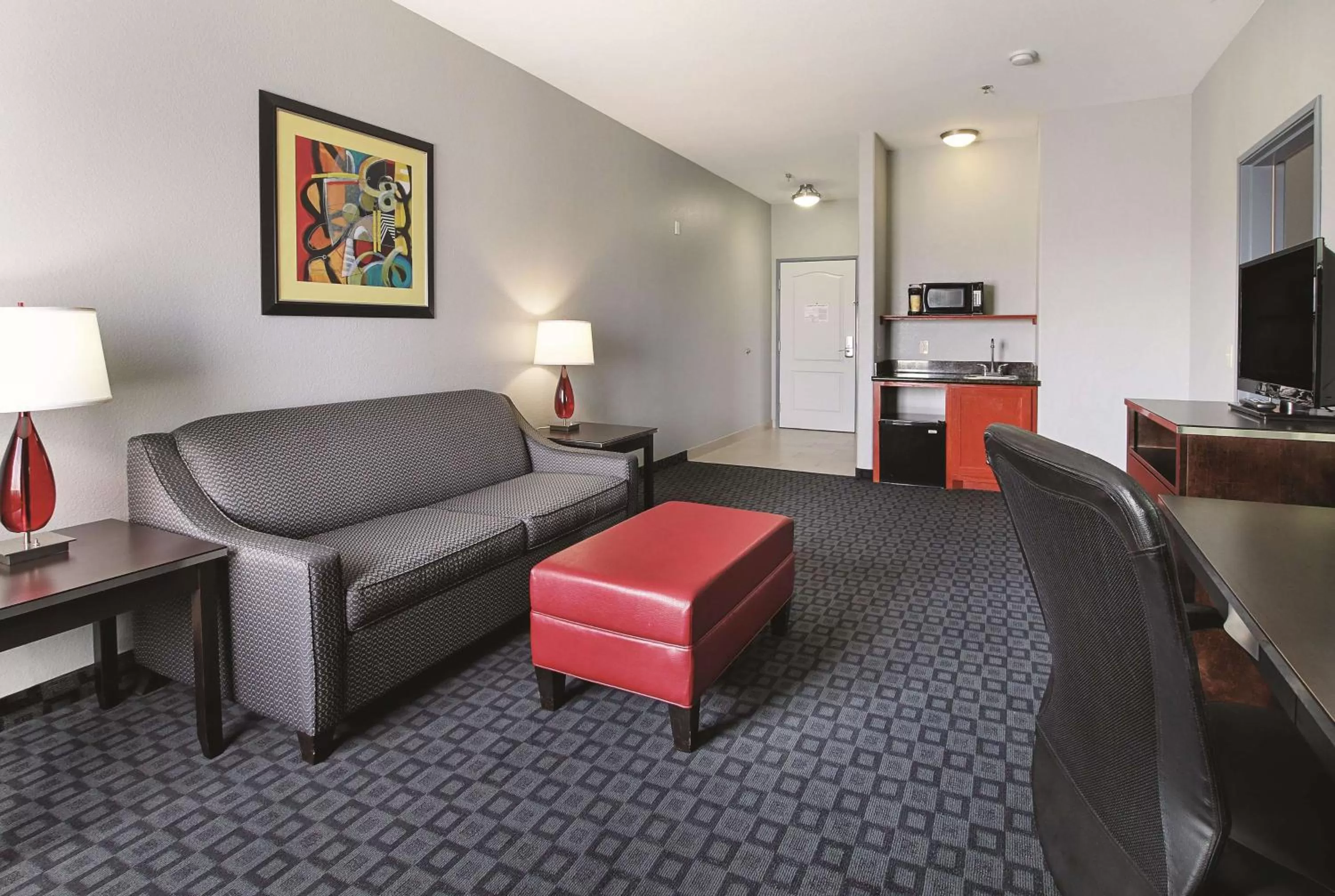 Photo of the whole room in La Quinta Inn & Suites by Wyndham South Dallas - Hutchins