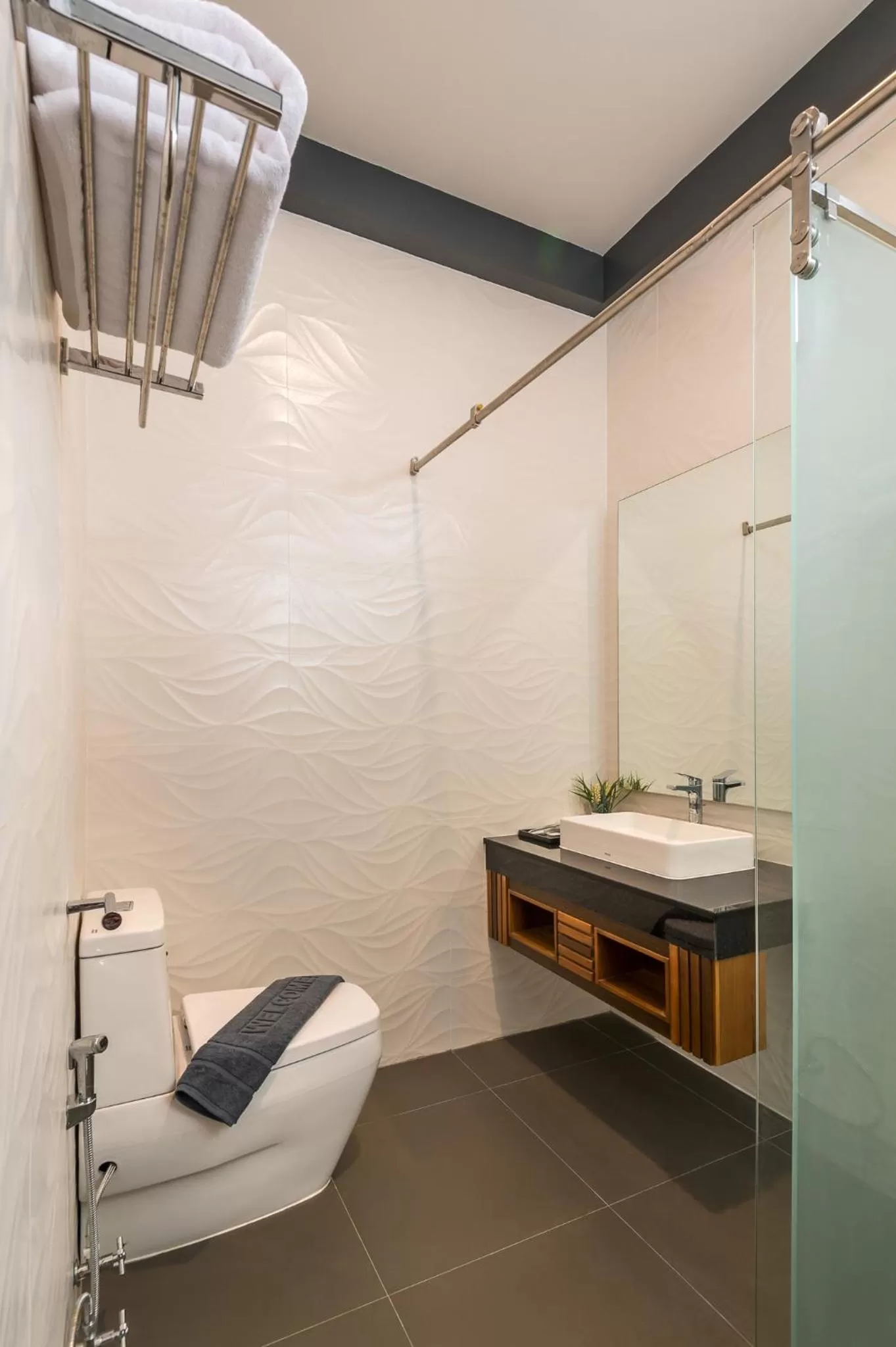 Shower in Loy Chalet