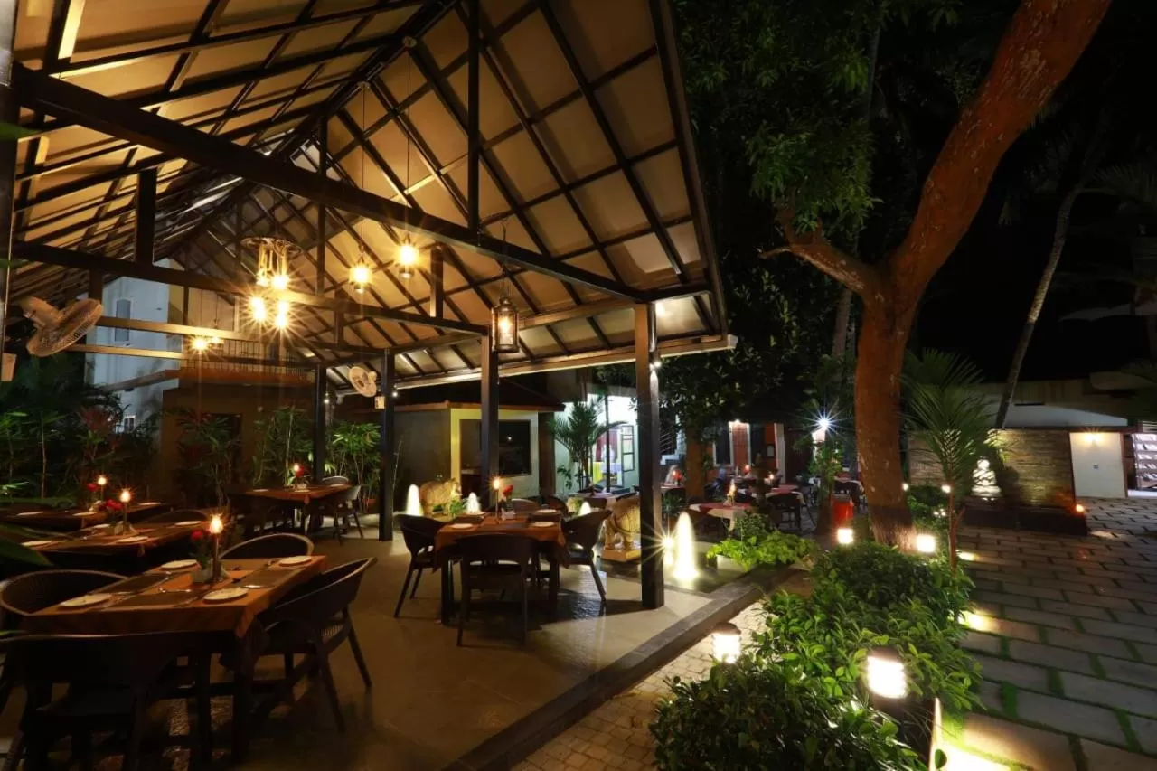 Restaurant/places to eat in Ideal Ayurvedic Resort Kovalam