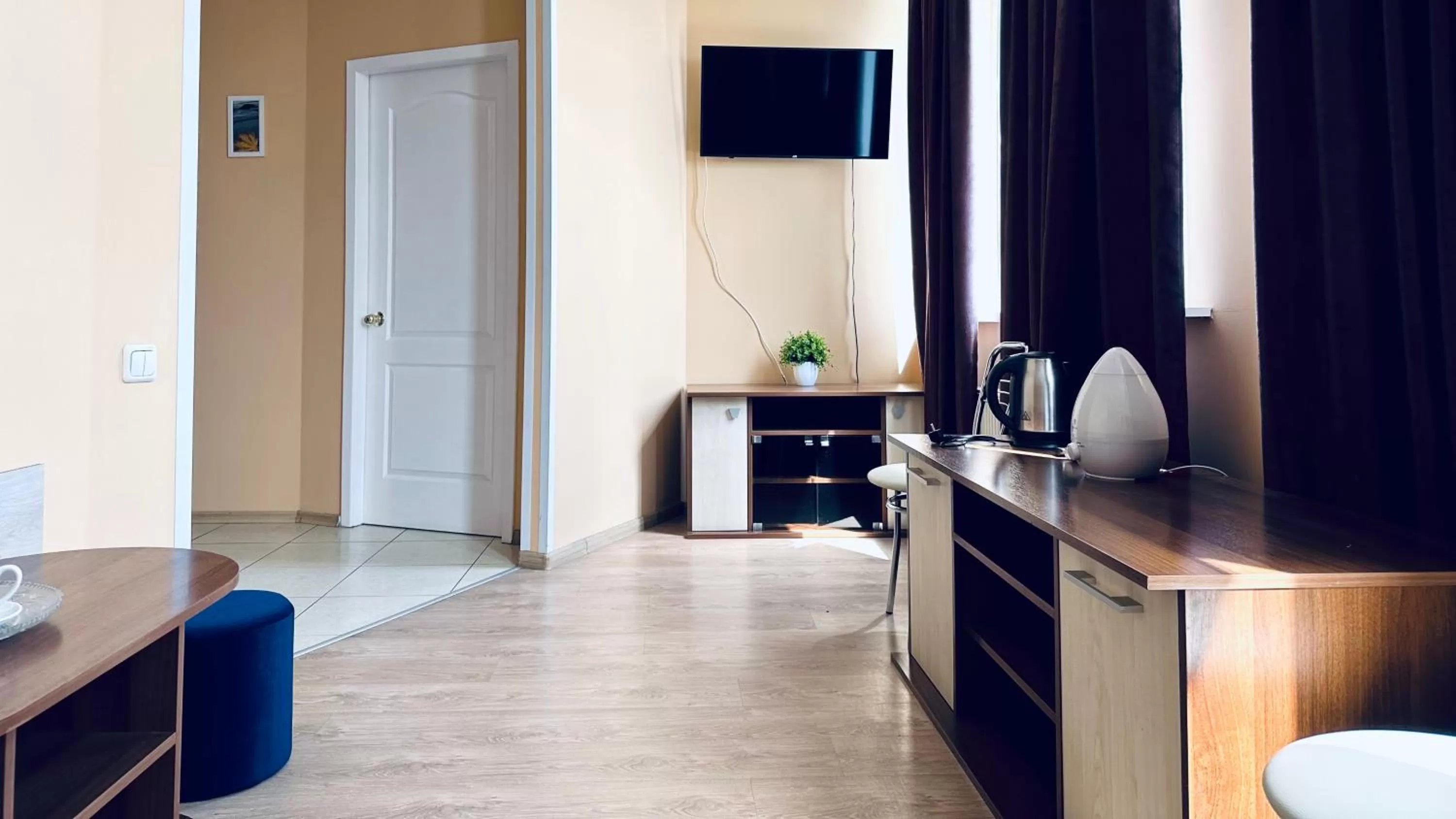 Living room, TV/Entertainment Center in Blaz