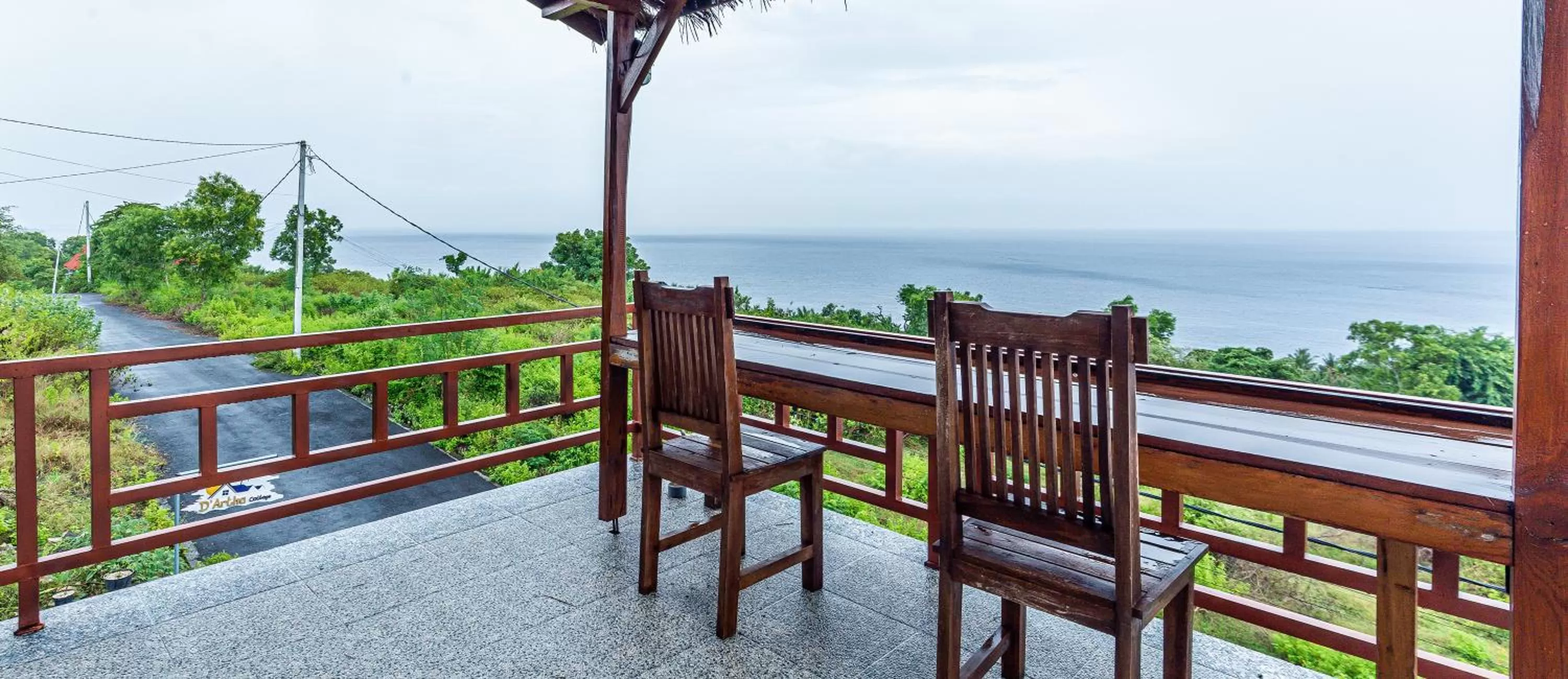 Restaurant/places to eat in D' Artha Cottage