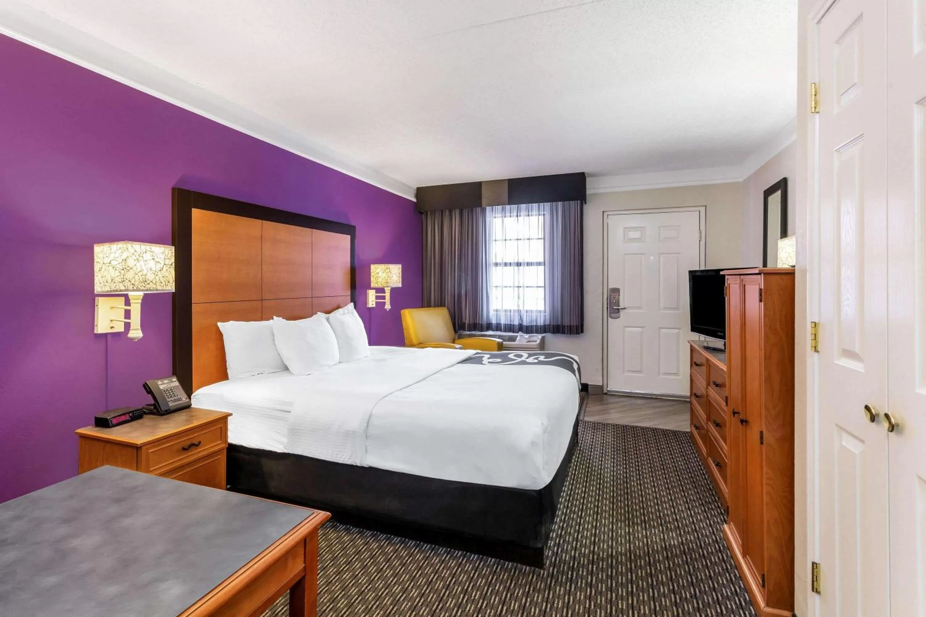 Photo of the whole room, Bed in La Quinta Inn by Wyndham Odessa