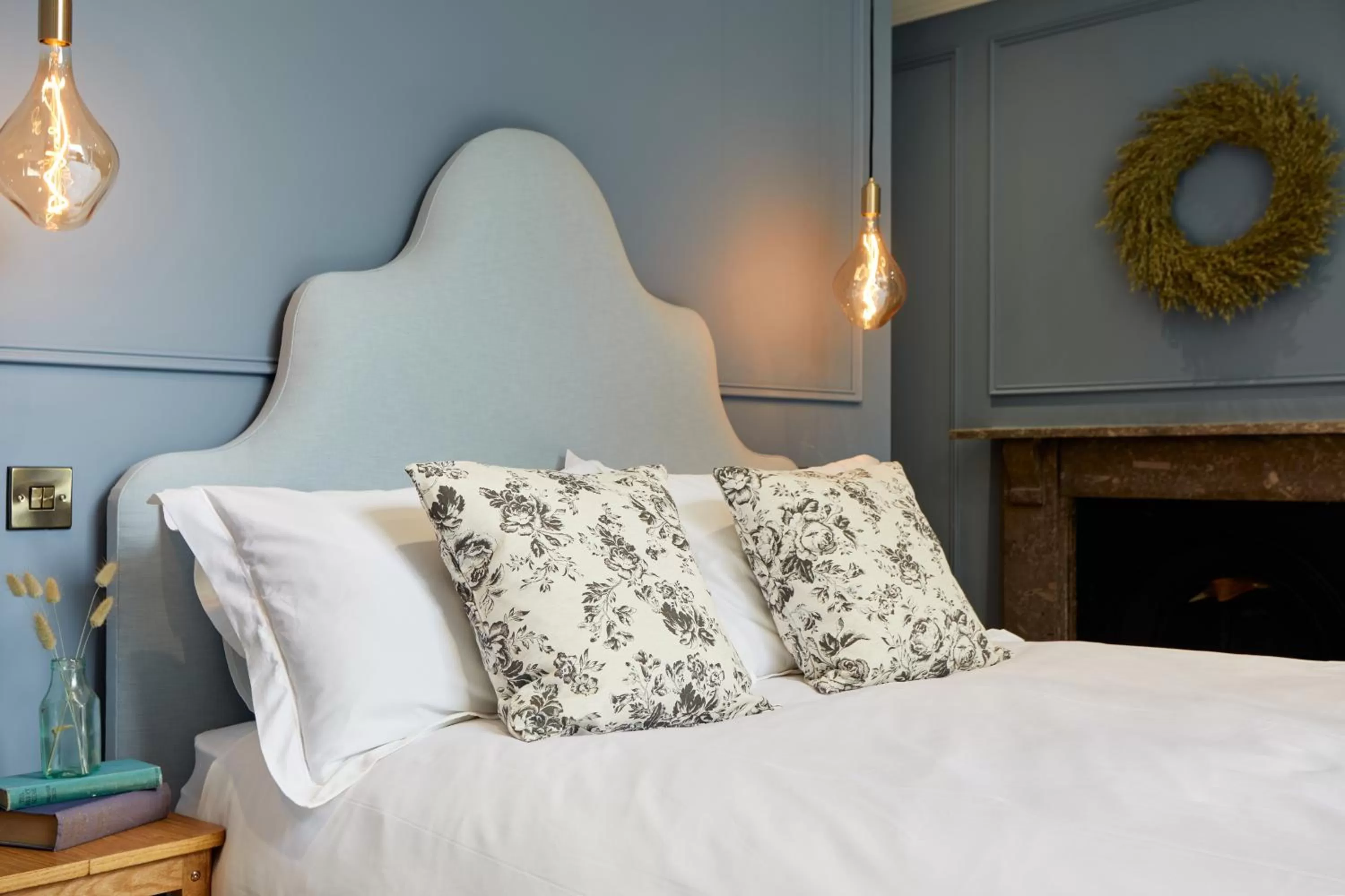 Bed in Railway House York by Chateau Anna