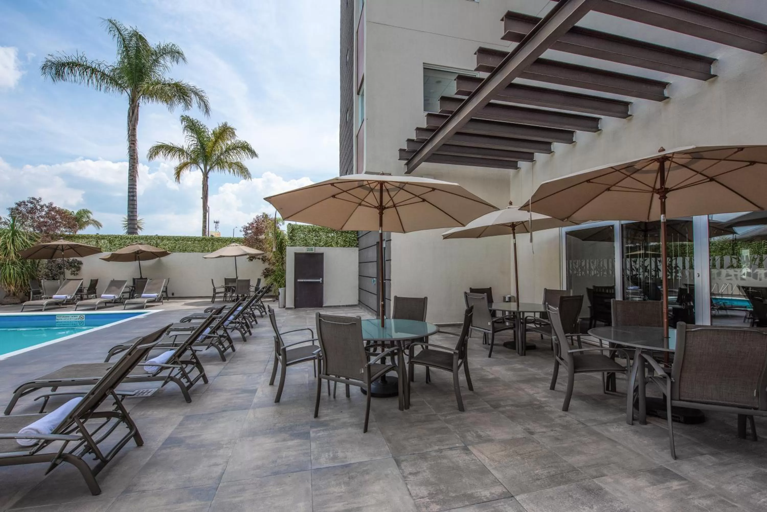 Swimming pool in Holiday Inn Express and Suites Celaya by IHG