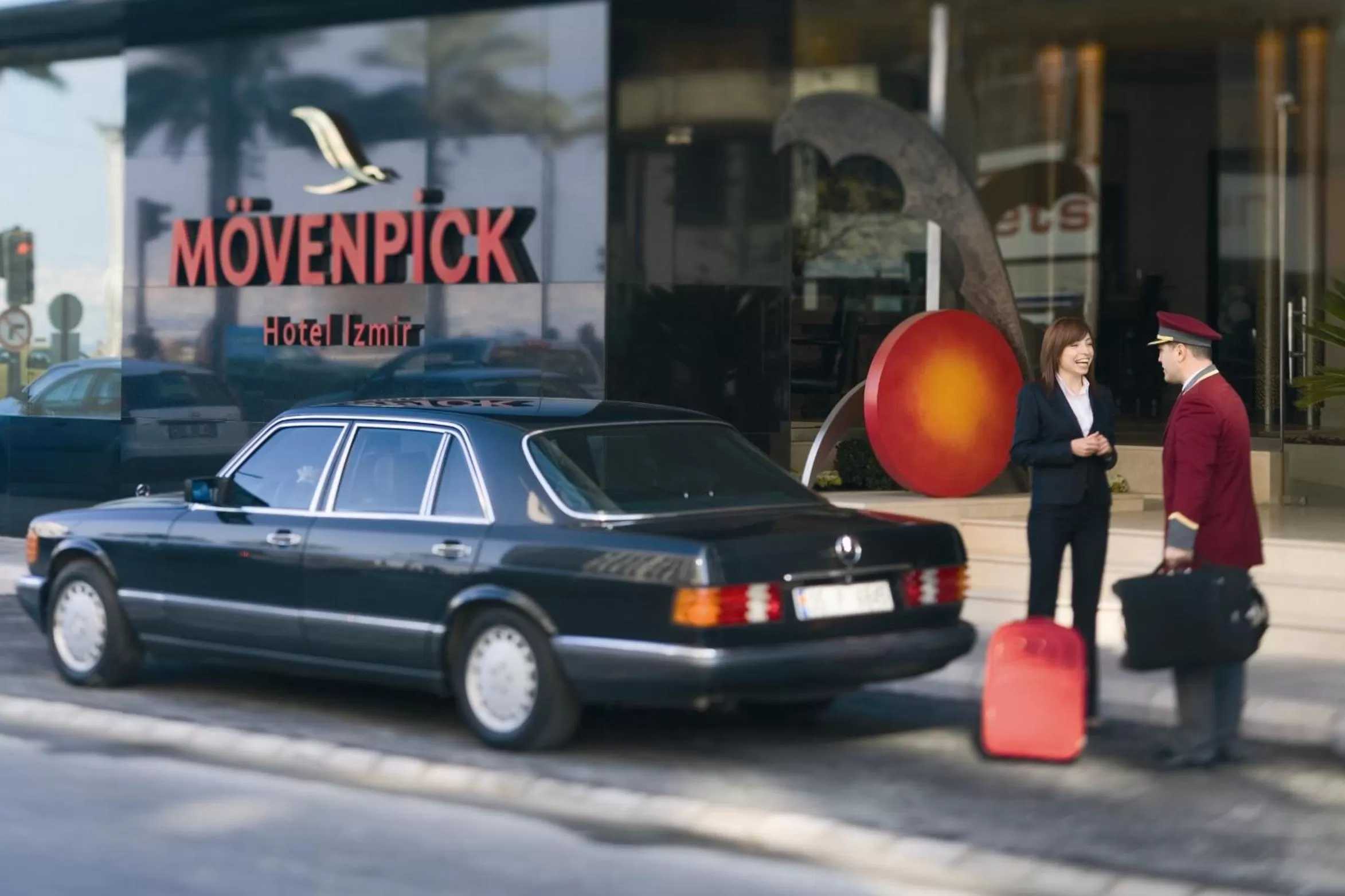Facade/entrance in Mövenpick Hotel Izmir