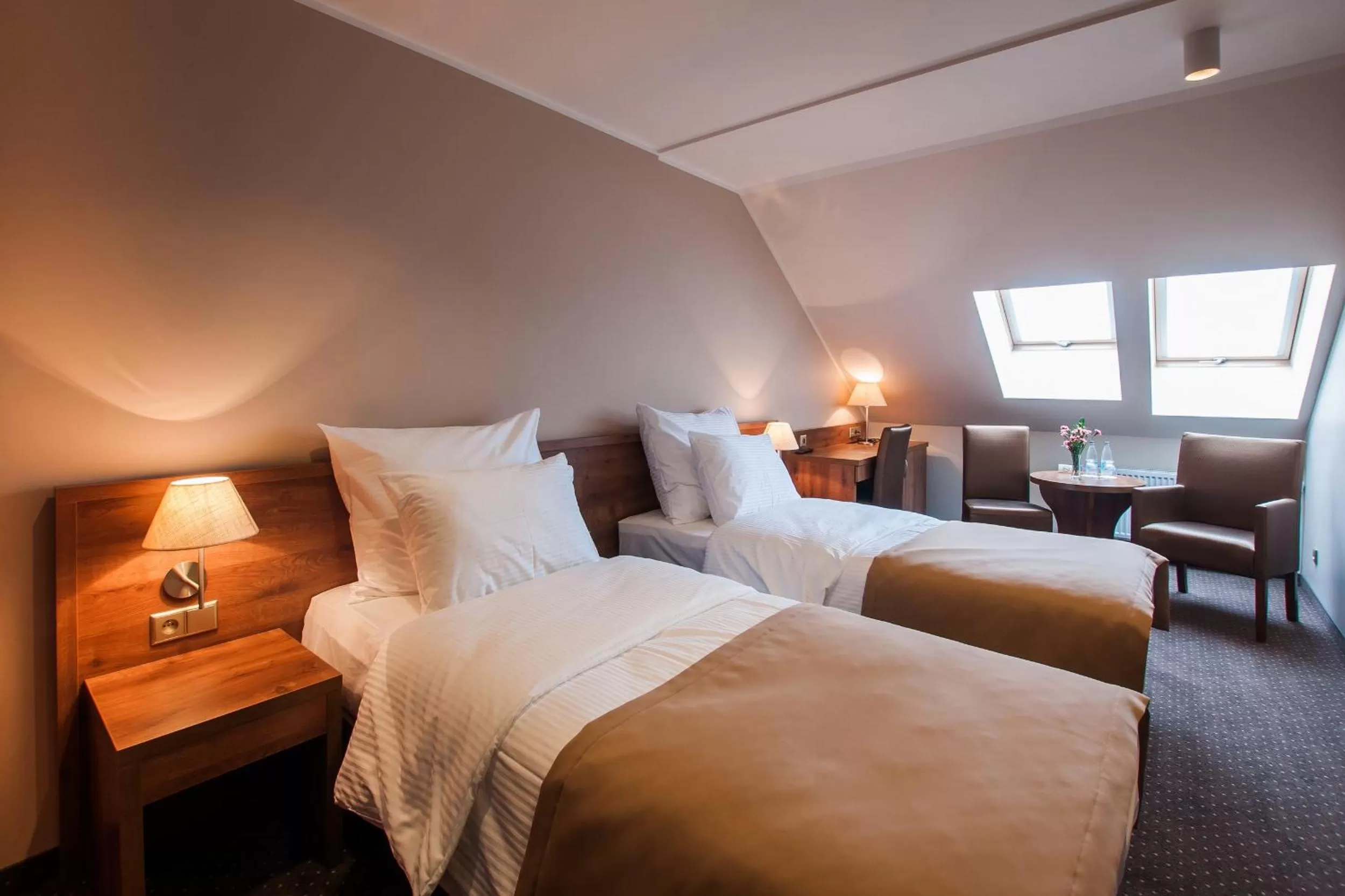 Photo of the whole room, Bed in Hotel Gem