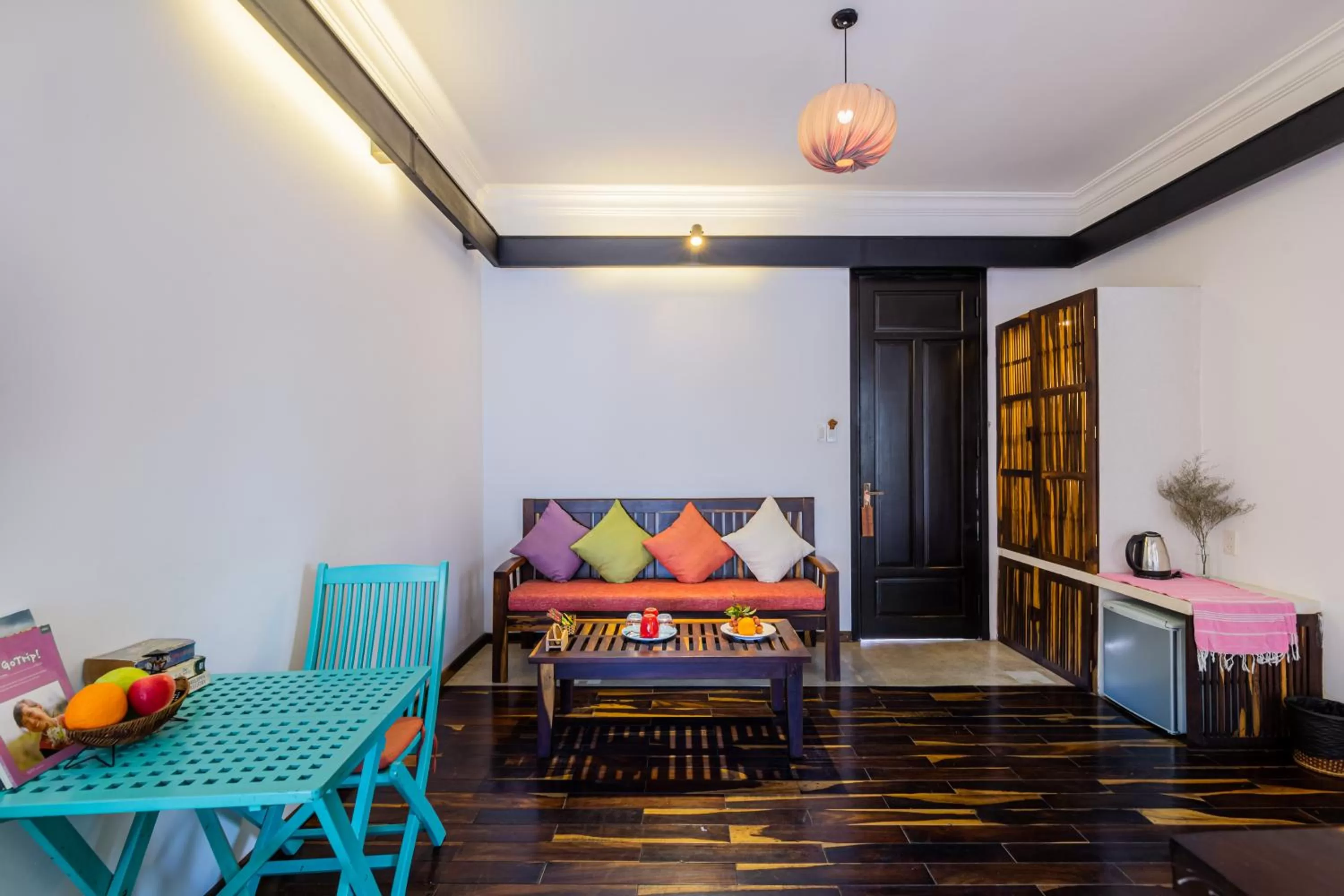 Seating area, Dining Area in Tra Que Mansion