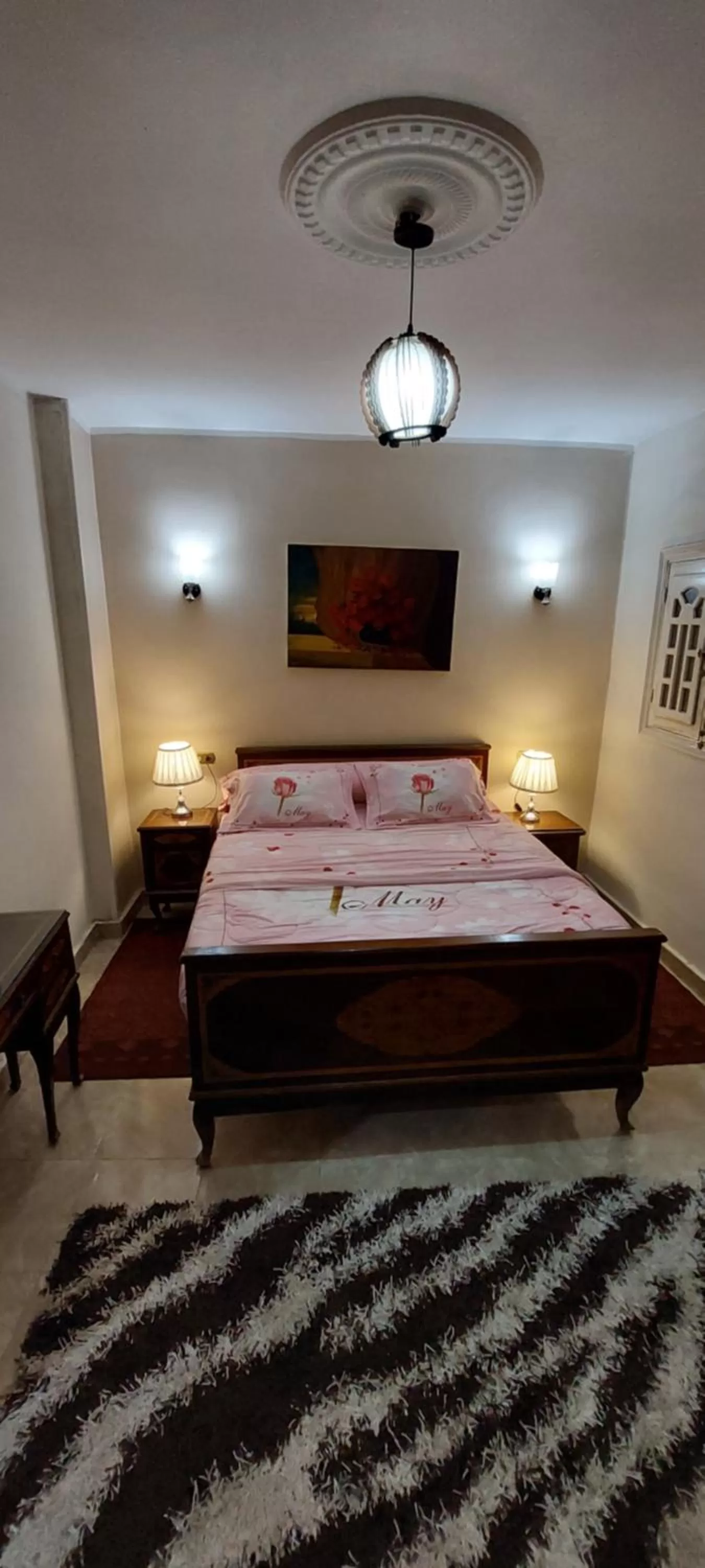 Bed in pyramid Giza city inn