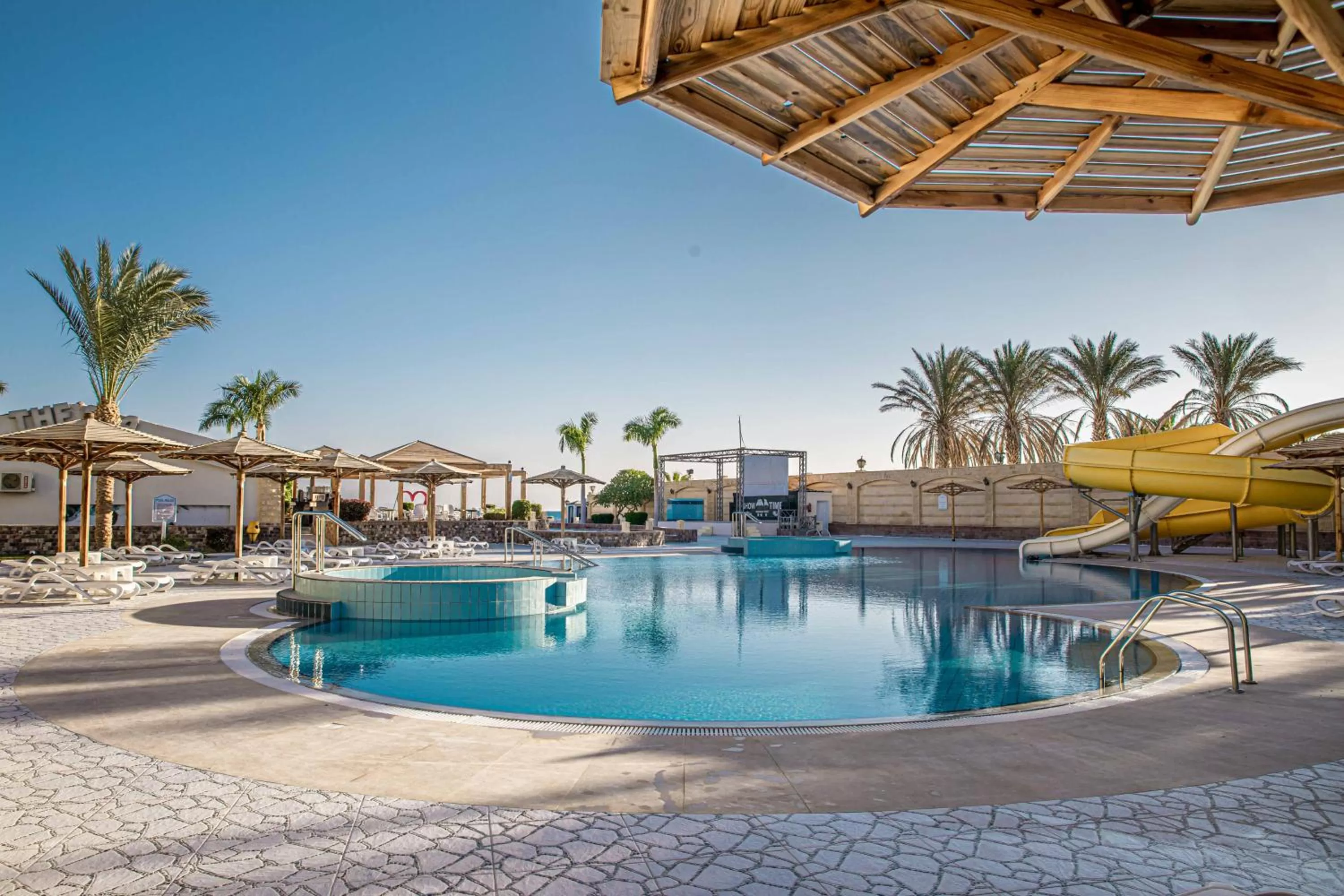 Palm Beach Resort Families and Couples only