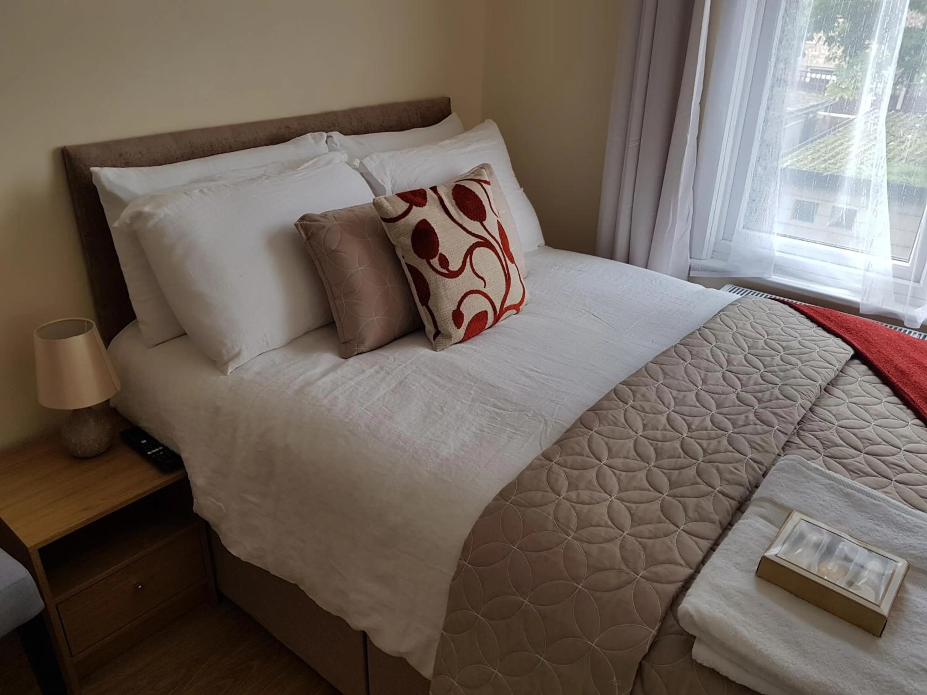 Bedroom, Bed in Kathleen House Plus