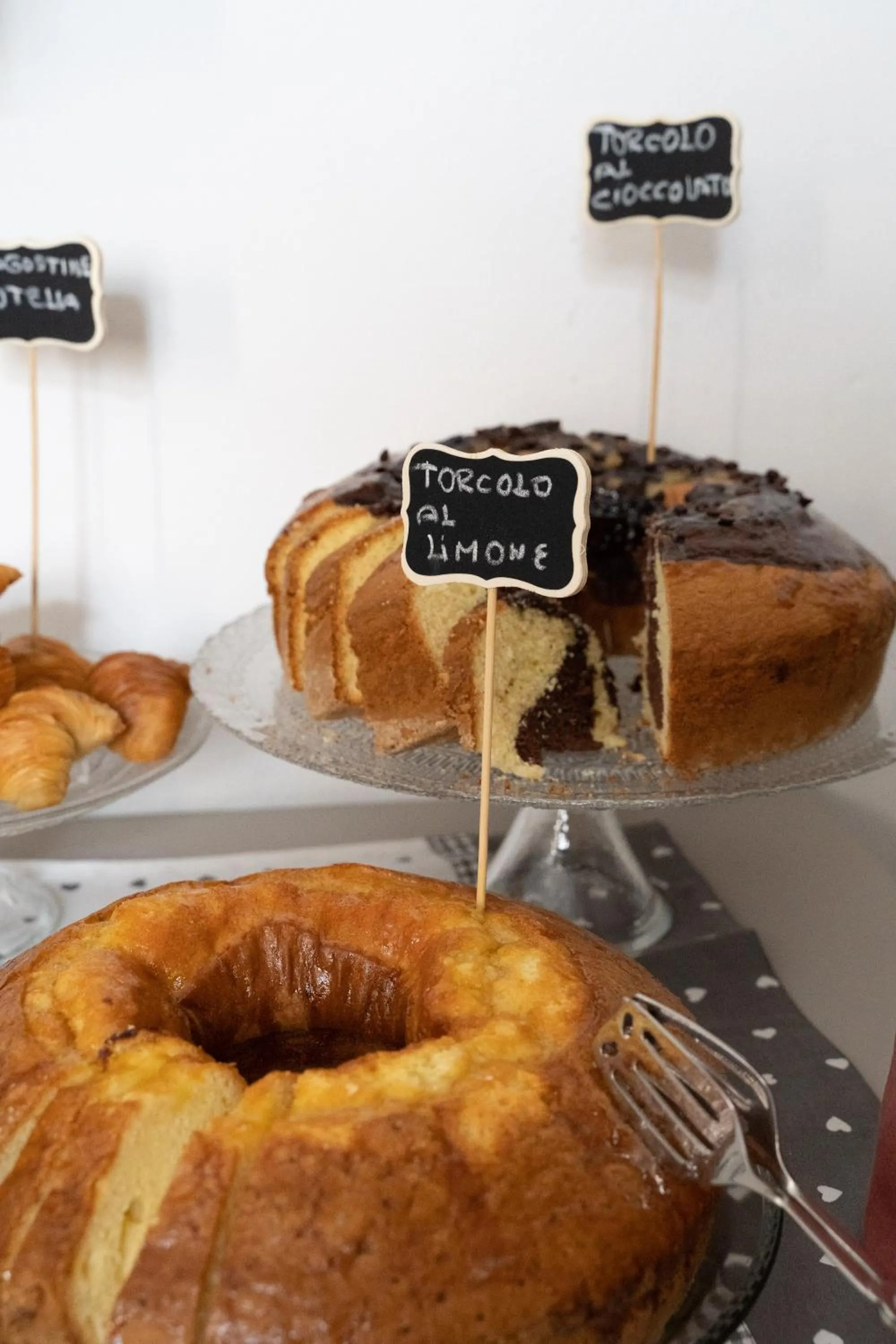 Breakfast in Hotel Mom Assisi