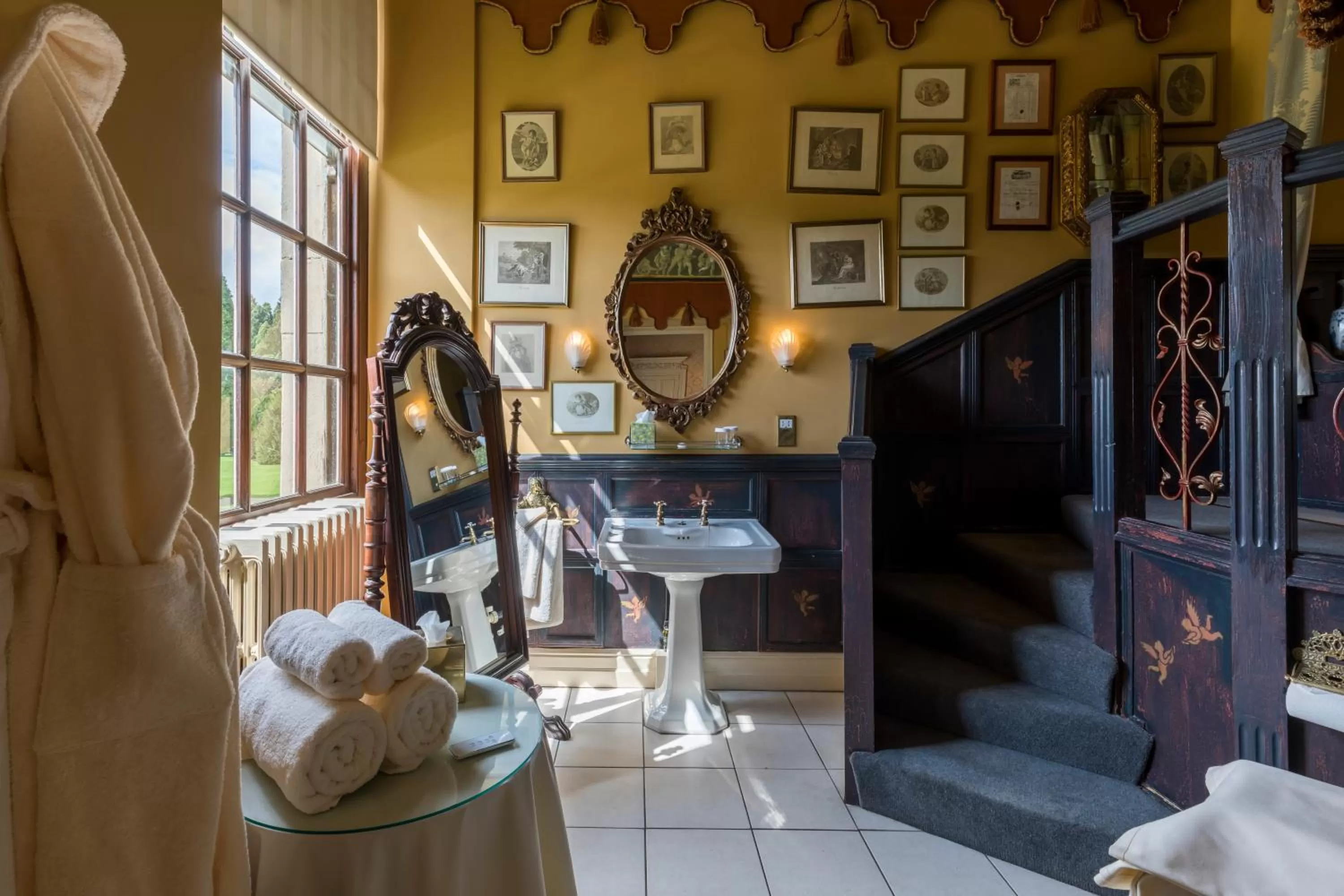 Bathroom in Coombe Abbey Hotel