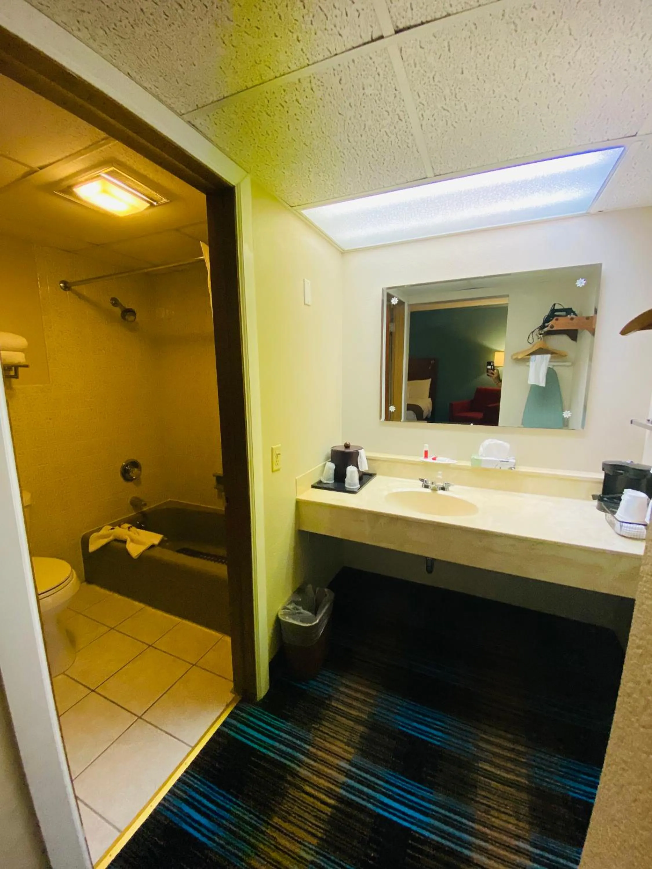 Toilet in Days Inn & Suites by Wyndham St. Ignace Lakefront