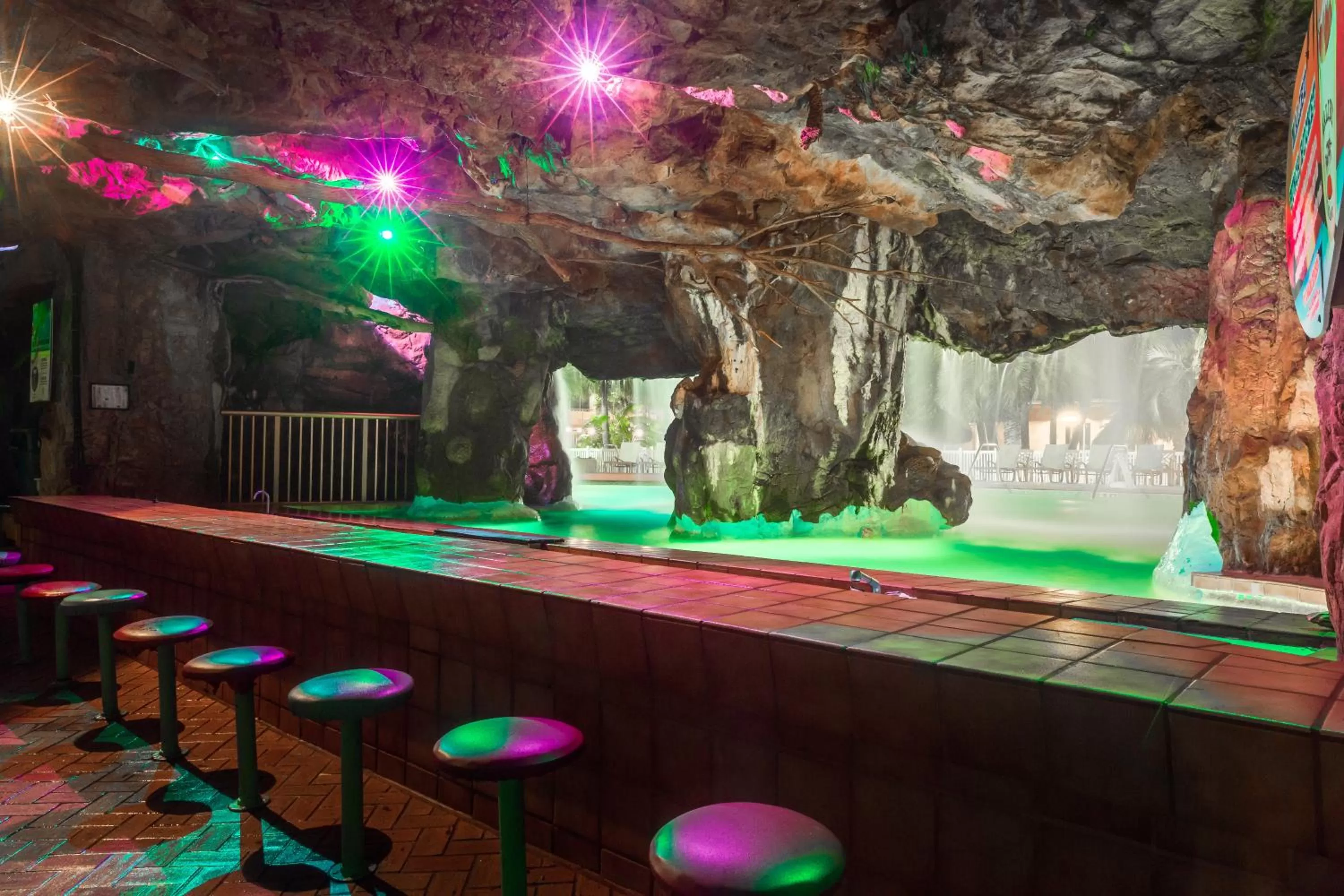 Lounge or bar in The Island Resort at Fort Walton Beach