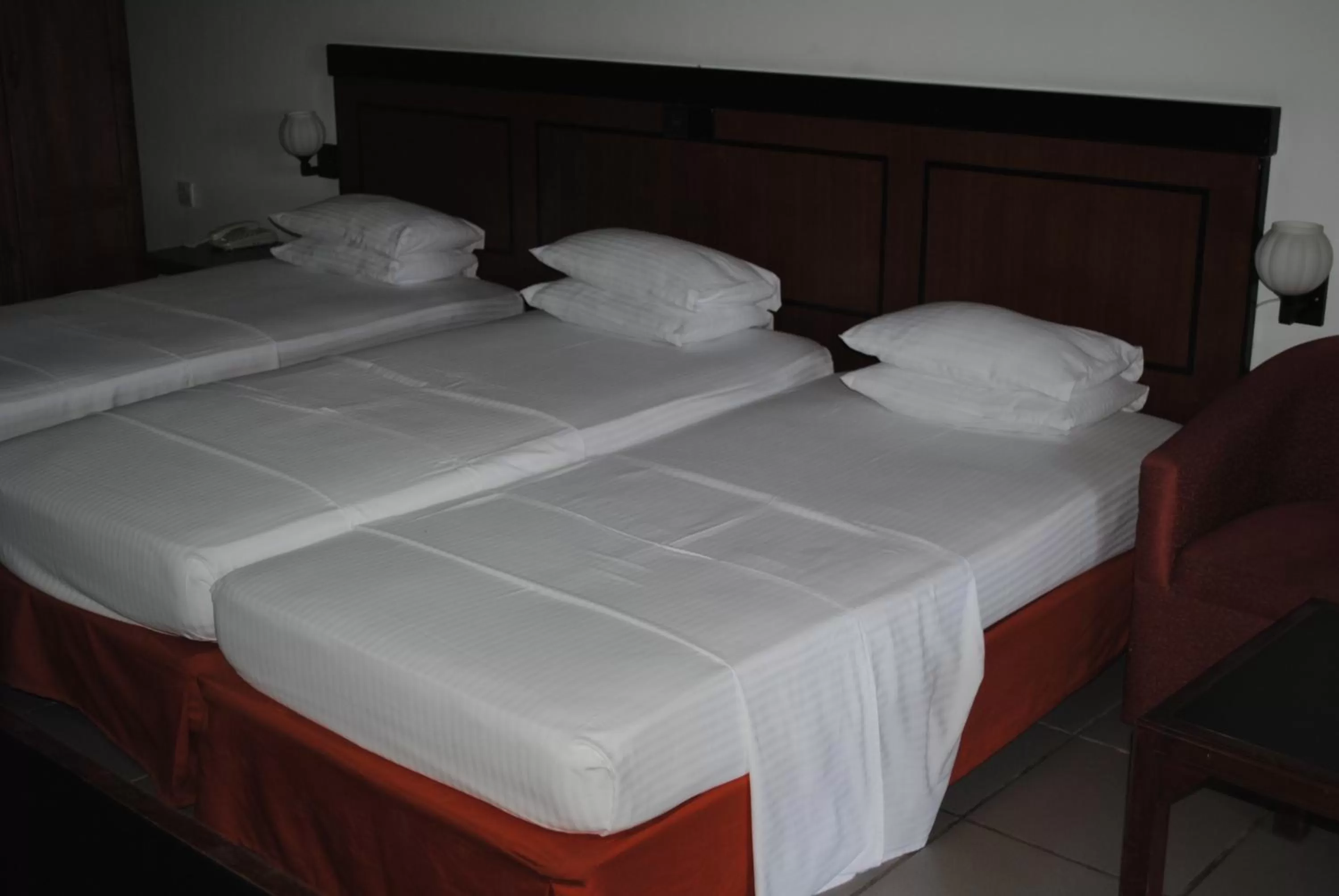 Standard Triple Room with Garden View in Giritale Hotel