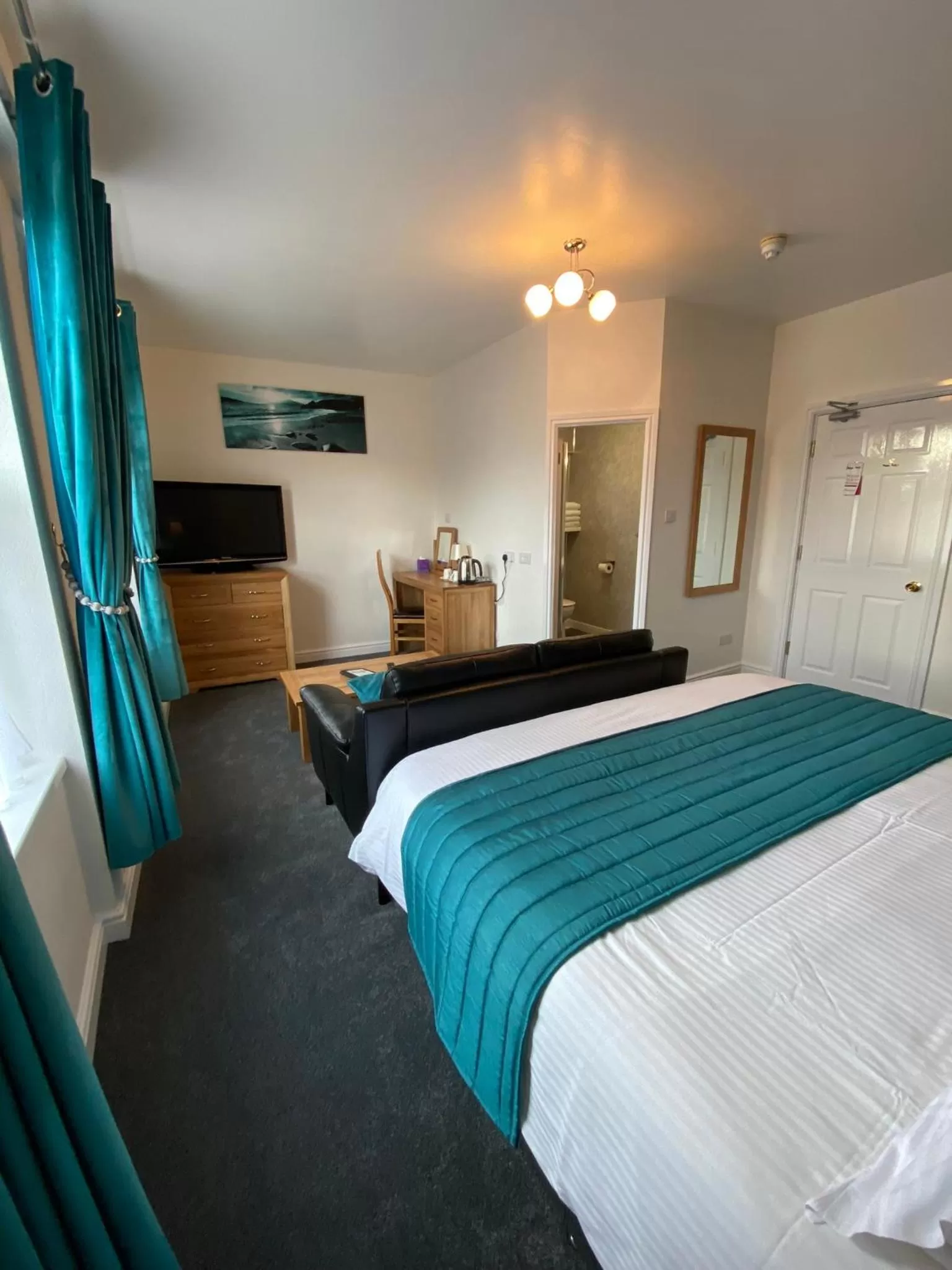 Coffee/tea facilities, Bed in Paignton Court