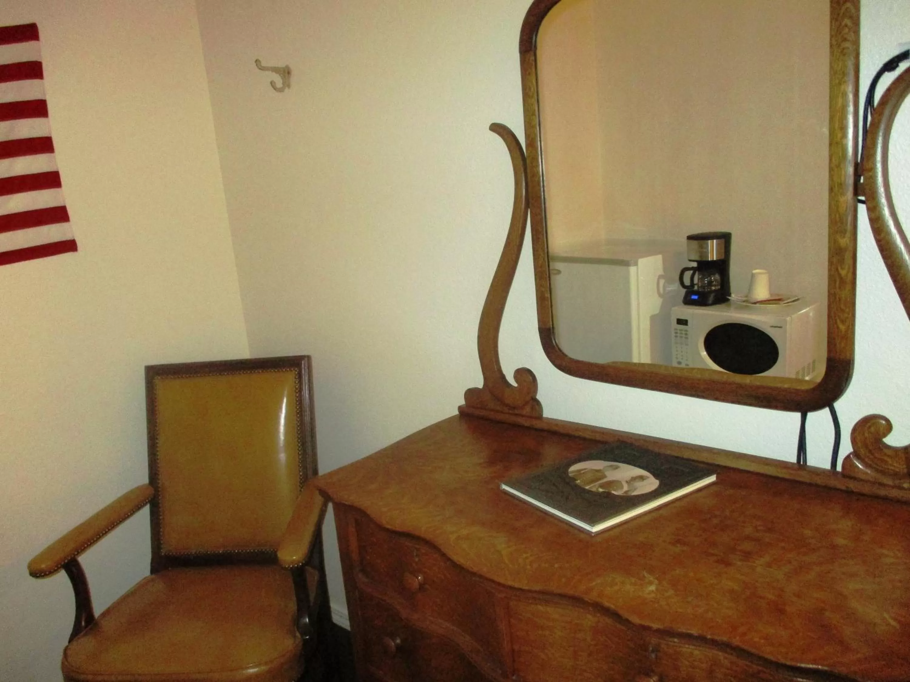 Coffee/tea facilities in Virginia City Inn