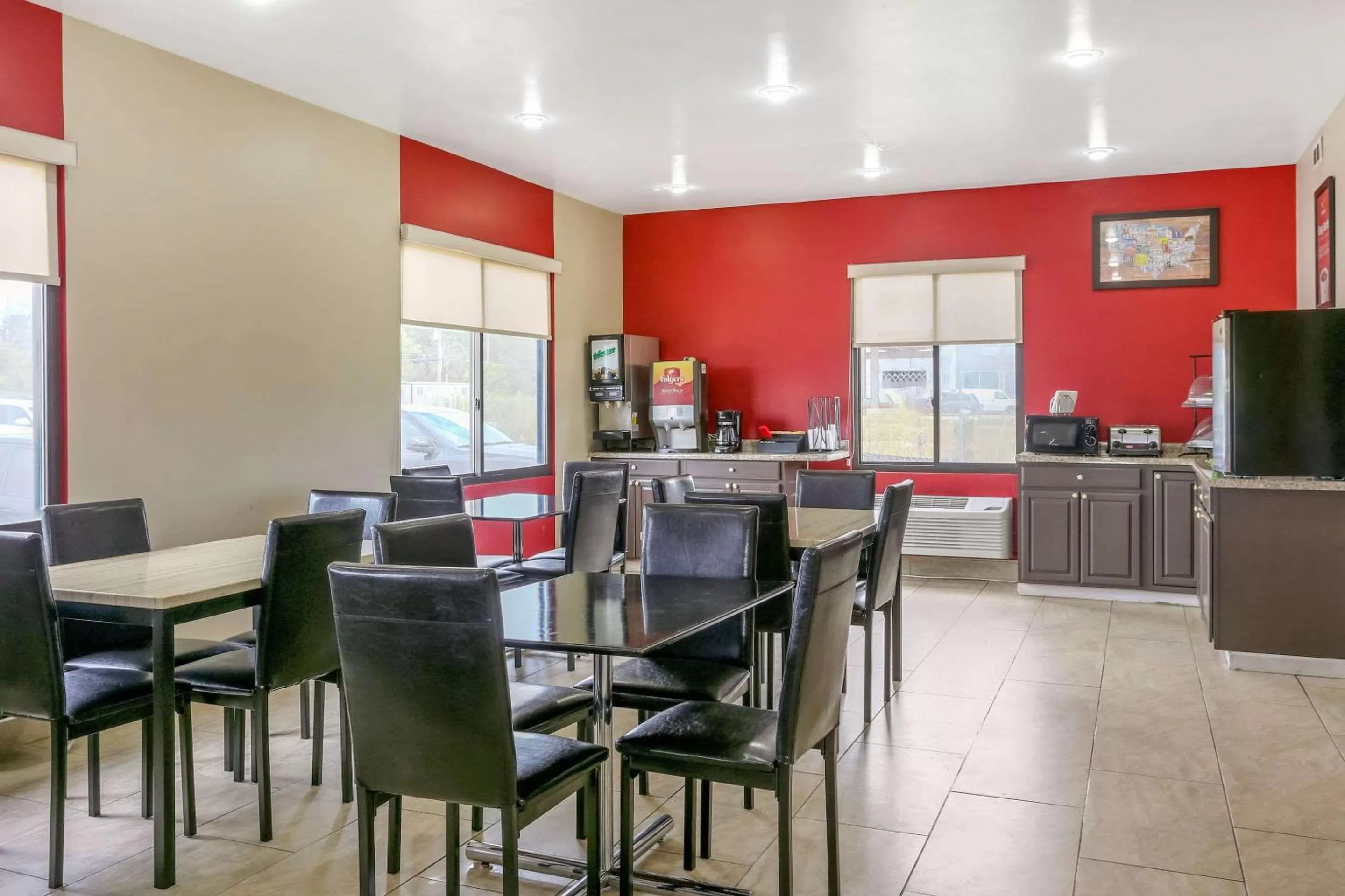 Restaurant/places to eat in Econo Lodge