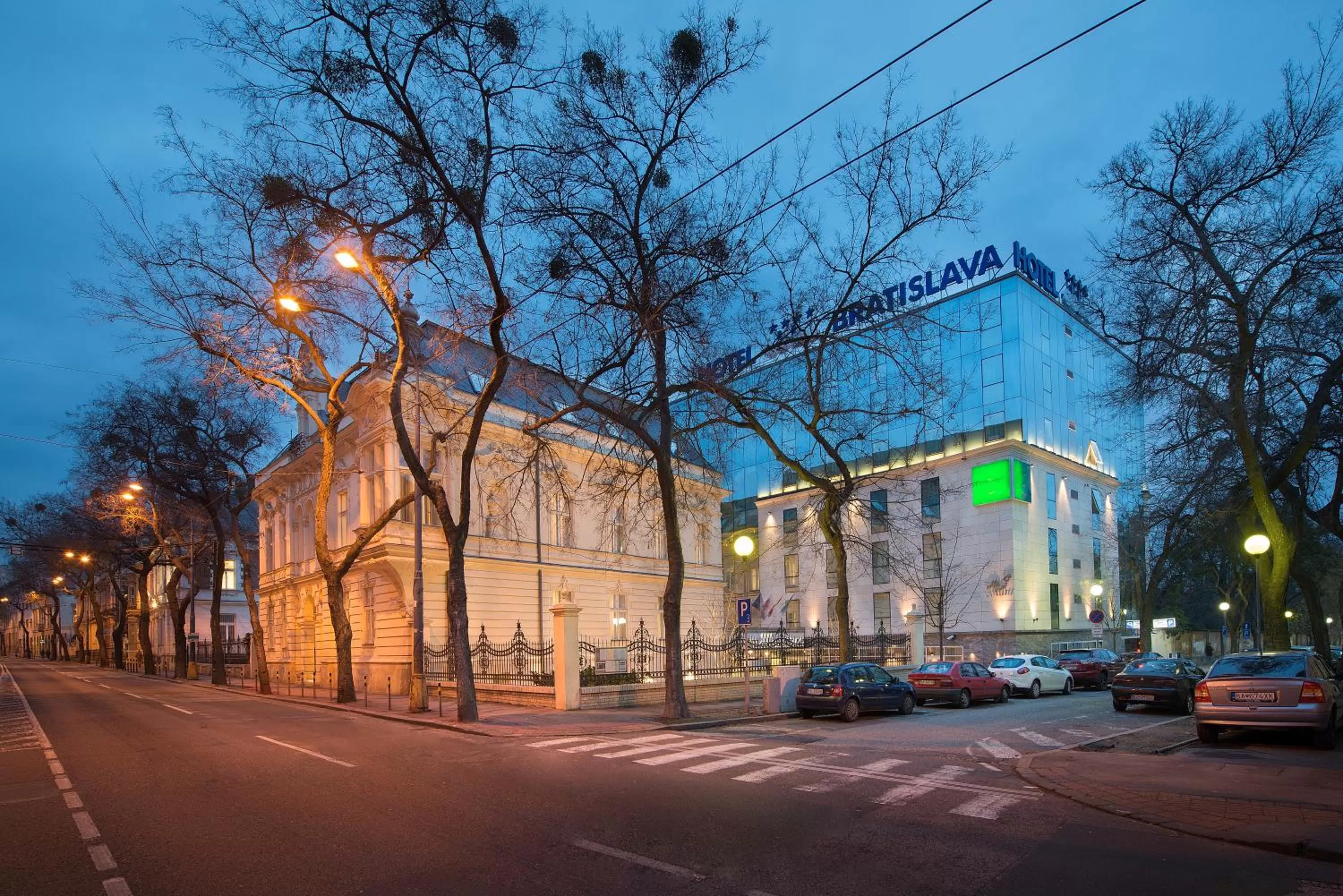Facade/entrance in Wilson Palace by LOFT