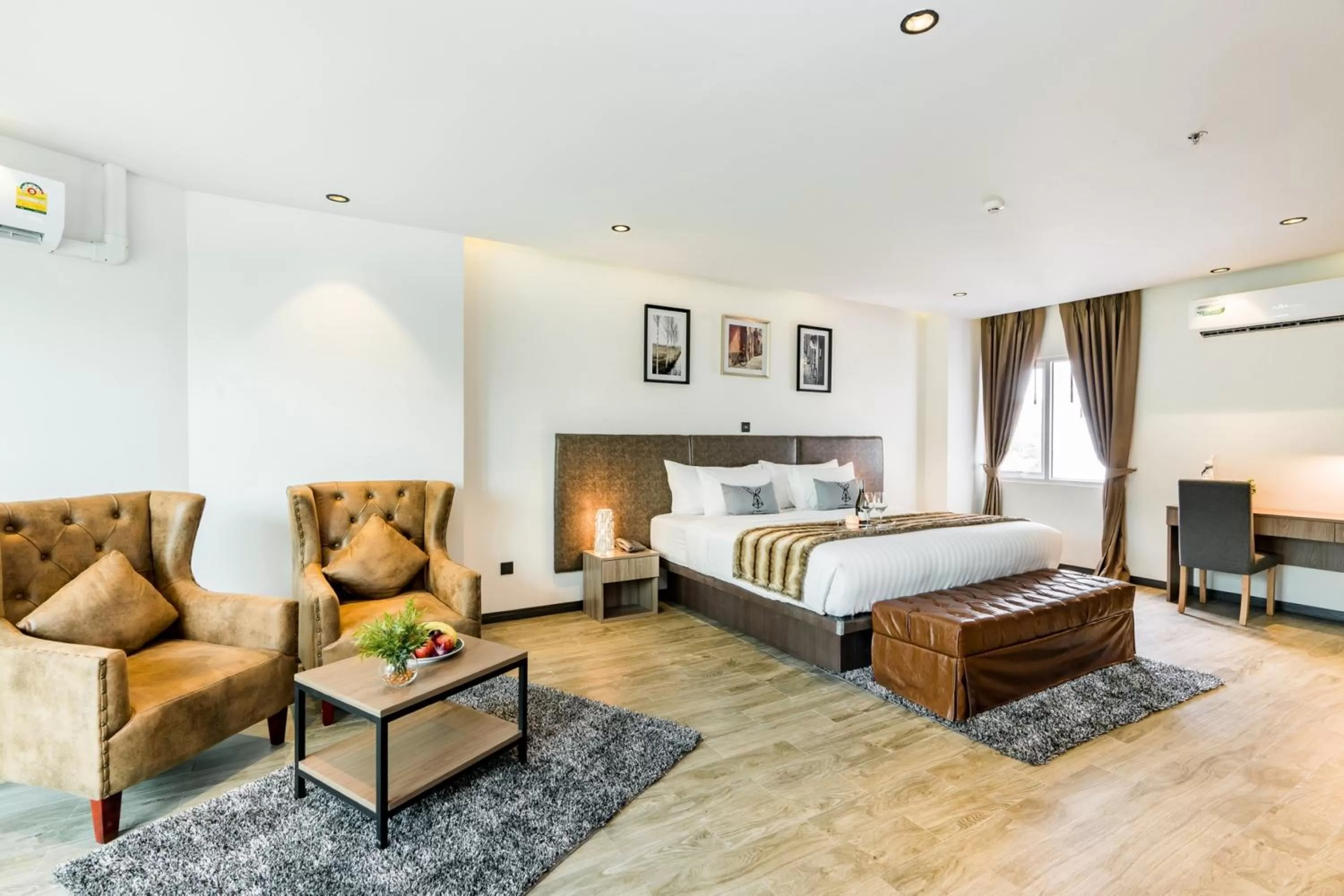 Bed in SureStay Plus by Best Western T Pattaya