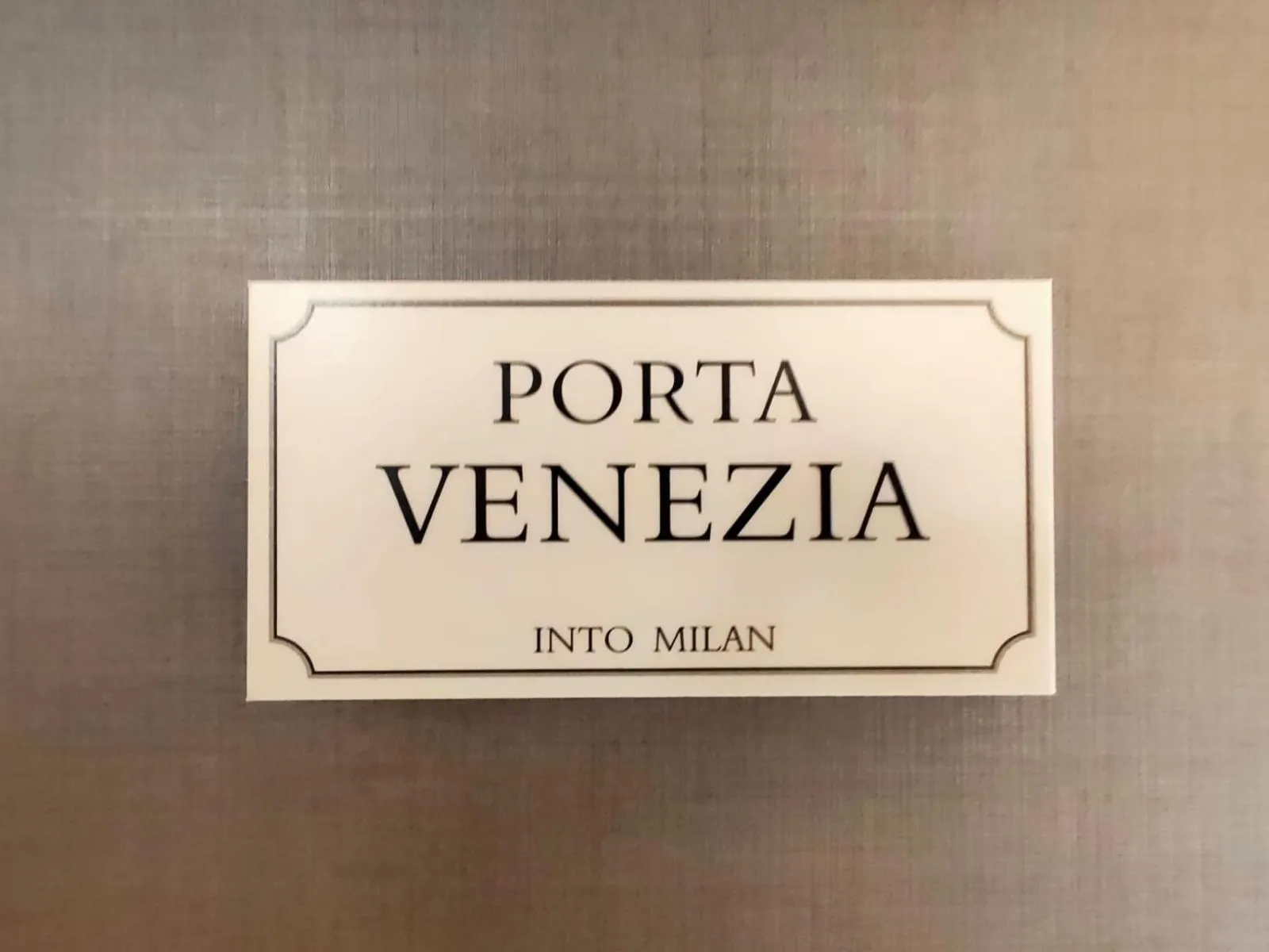 Logo/Certificate/Sign in INTO the heart of MILAN Aparthotel
