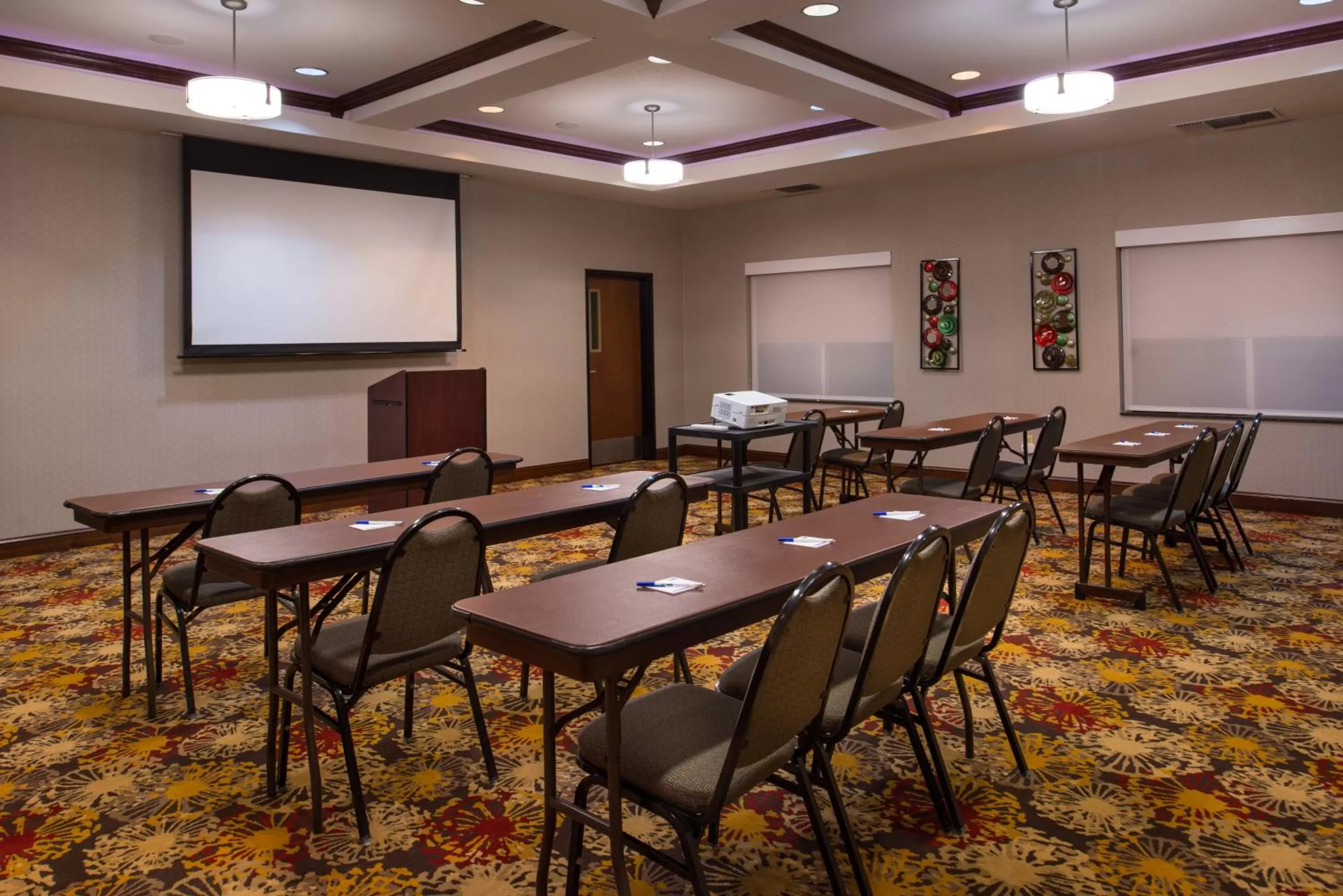 Meeting/conference room in Holiday Inn Express & Suites Pittsburg by IHG