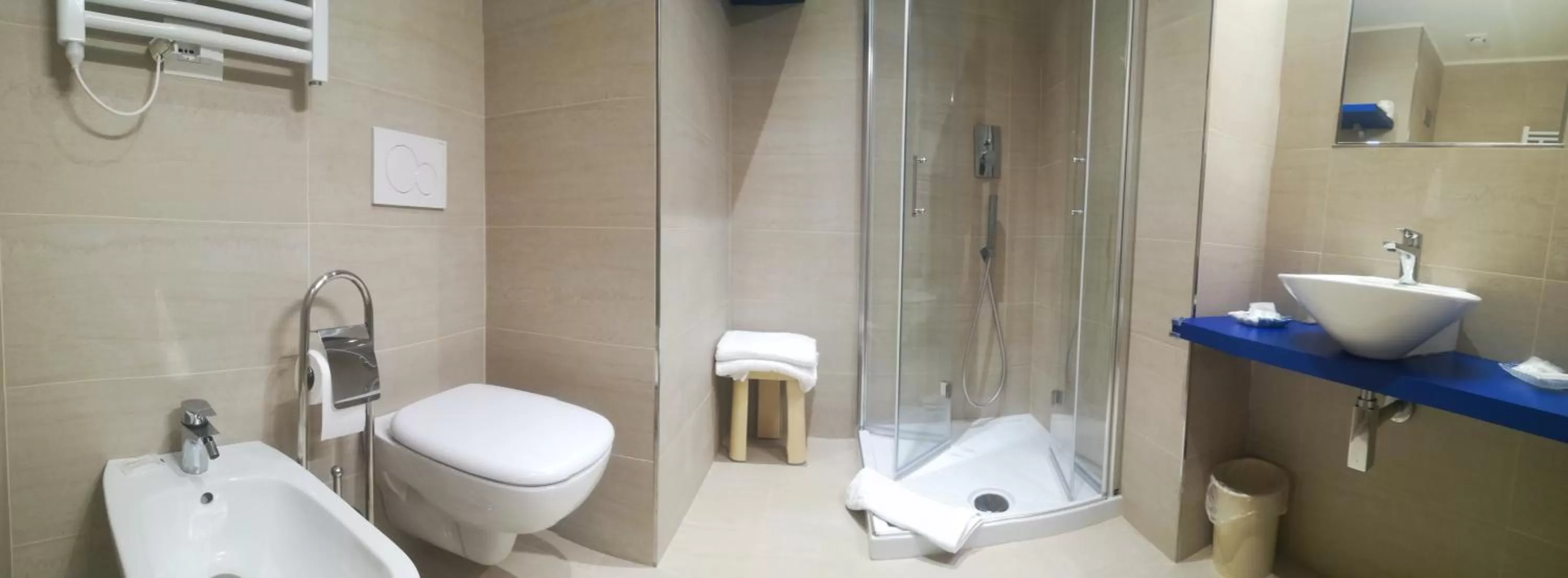 Shower in Roma Hotel