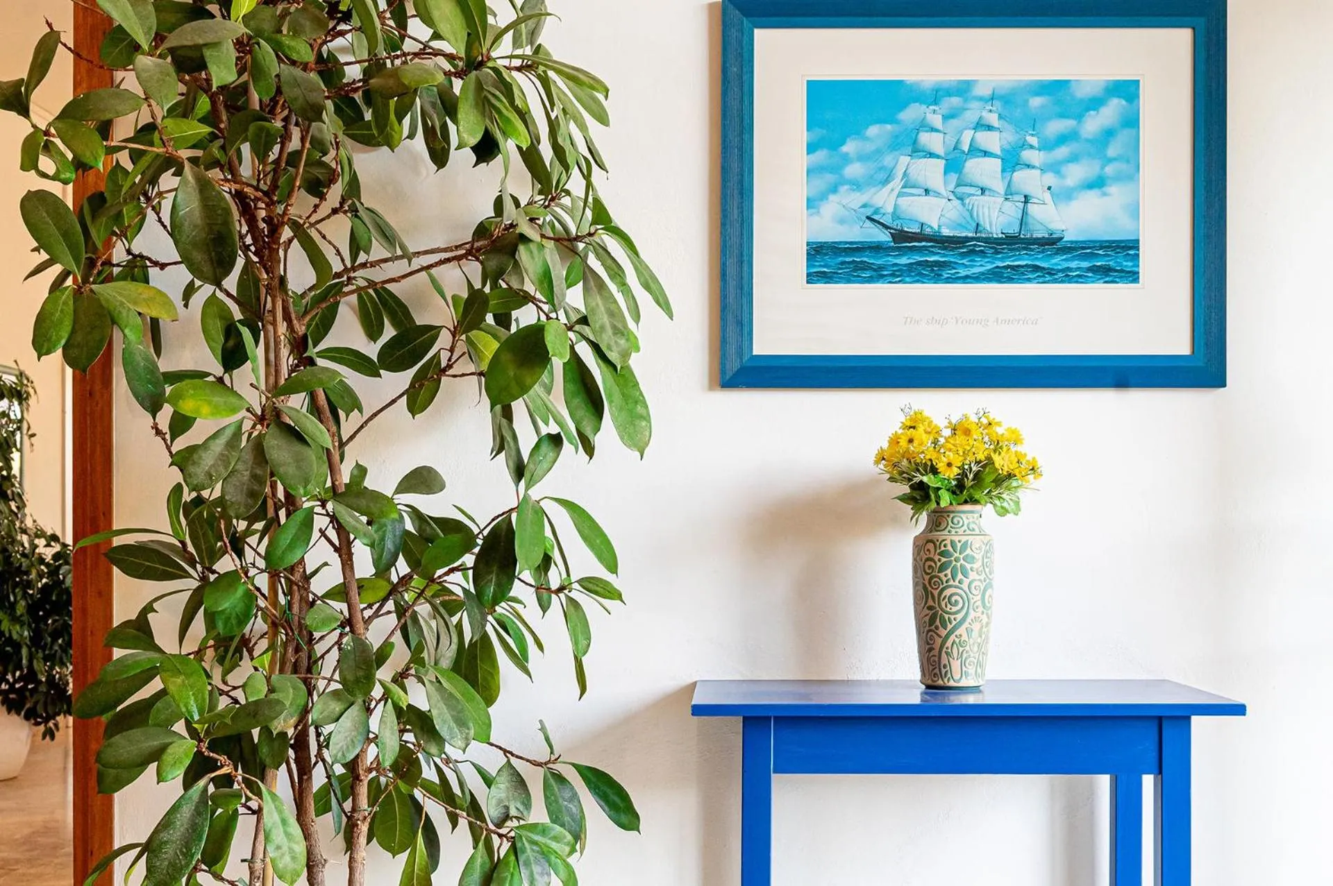 Decorative detail in Hotel City