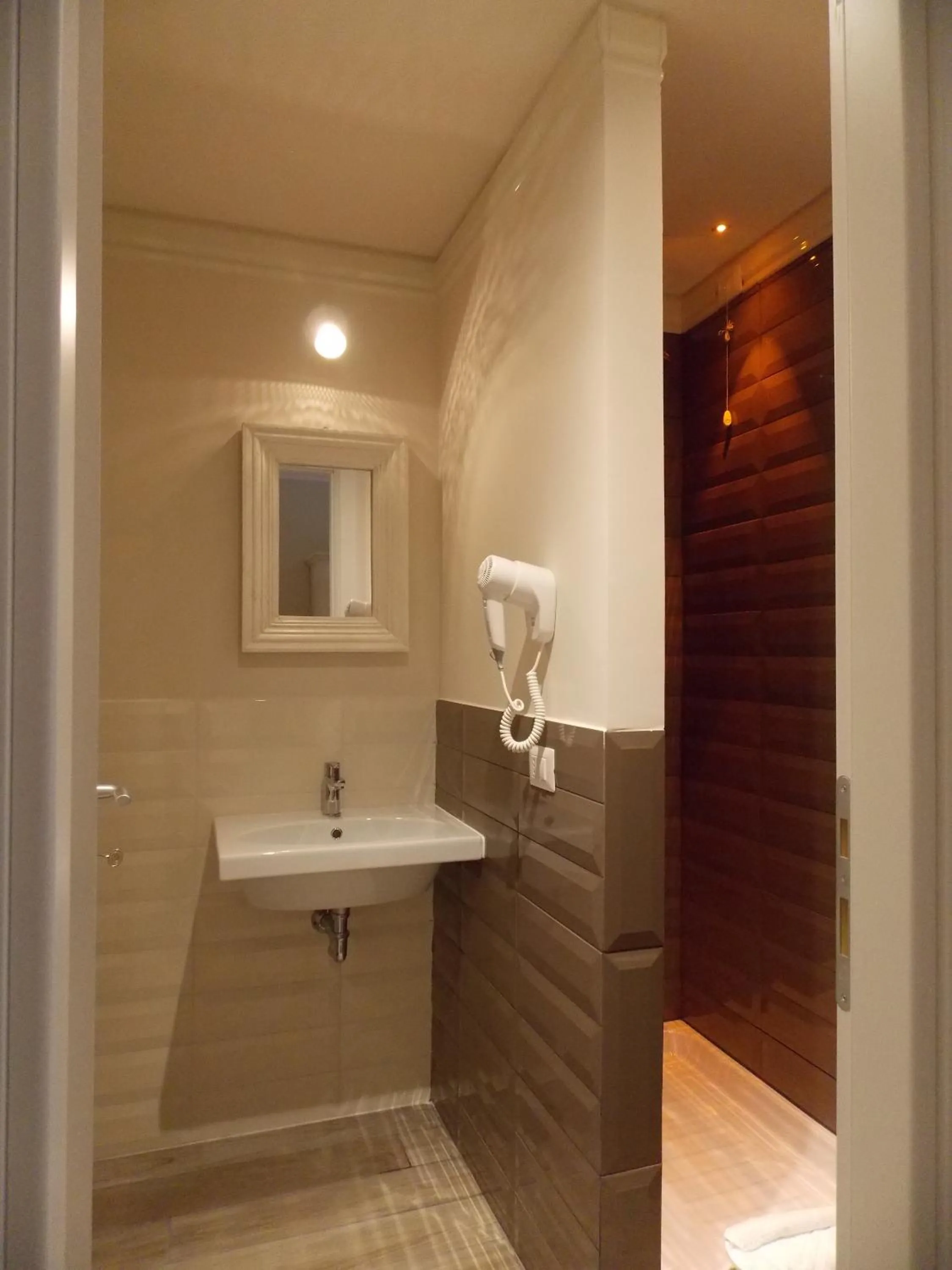 Bathroom in Casa Tua Vaticano Guest House