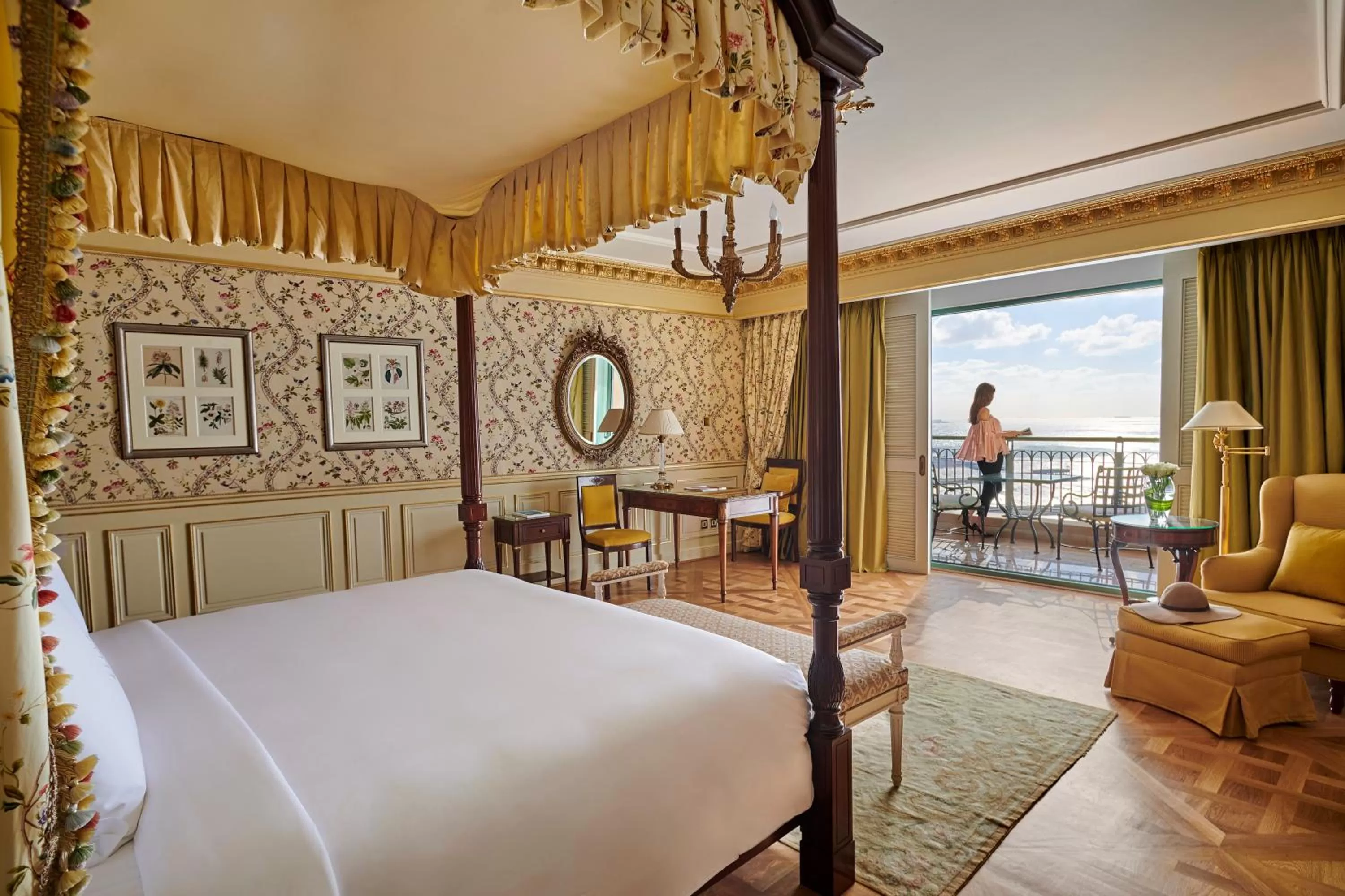 Bed in Four Seasons Hotel Alexandria At San Stefano