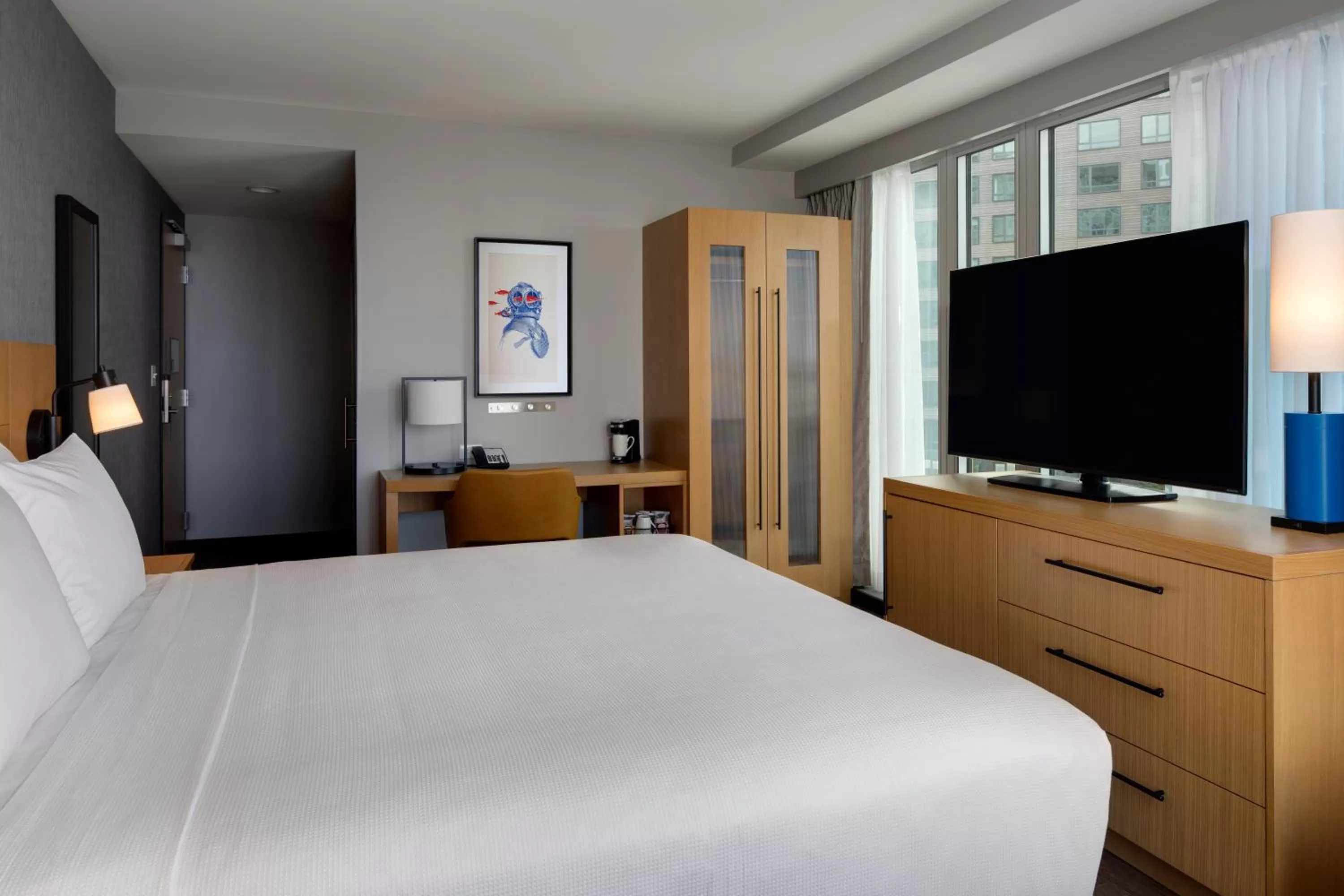 King Room with Sofa Bed and Harbor View in Hyatt Place Boston/Seaport District