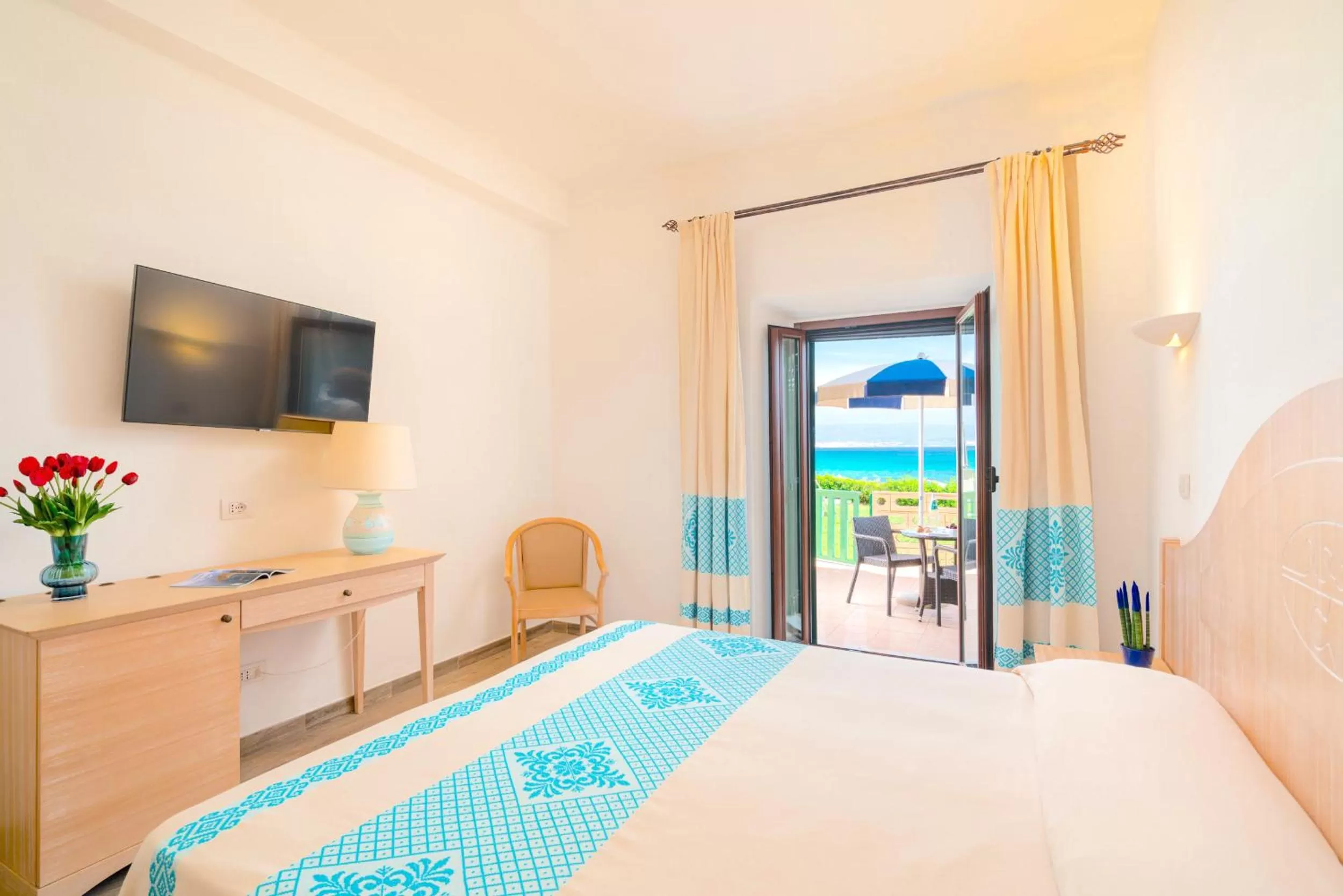 TV and multimedia, Bed in Hotel Dei Pini