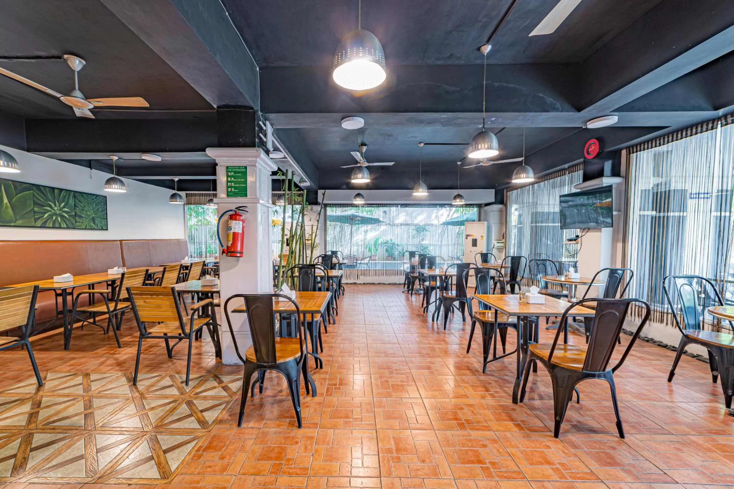 Restaurant/places to eat in Hotel Athome & Serviced Apartments by Deccan Serai Hotels