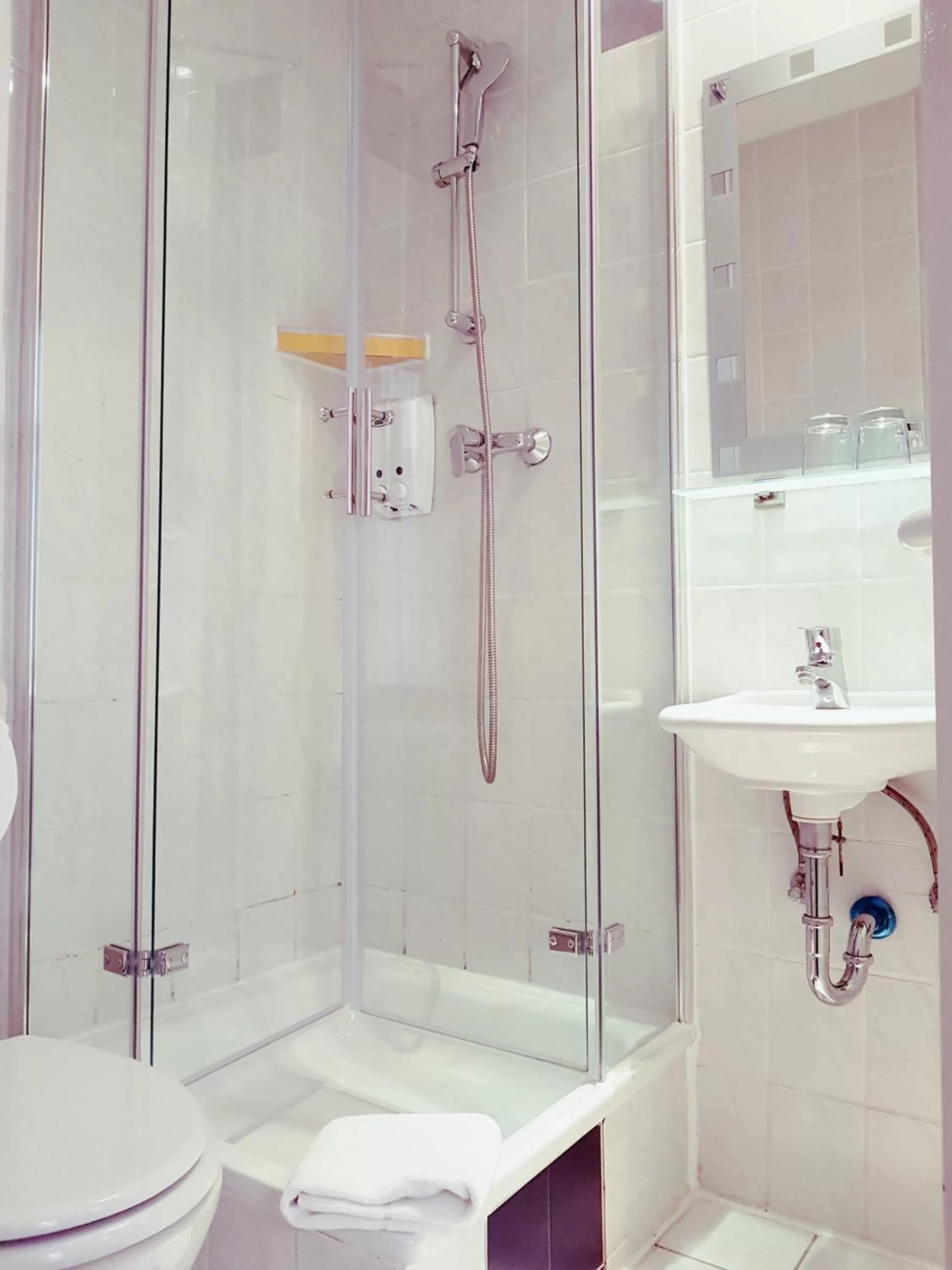 Bathroom in Art Hotel Charlottenburger Hof Berlin