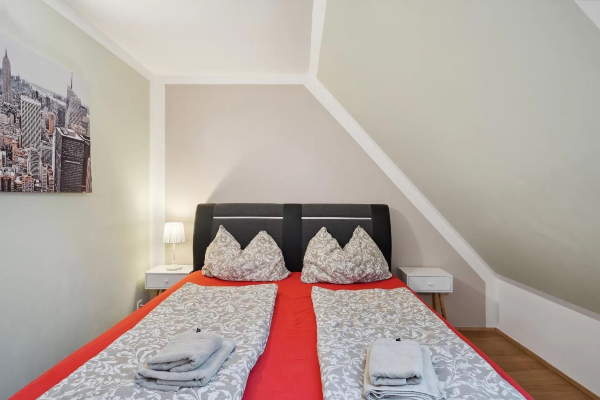 Bedroom, Bed in Florian's apartments in Mariahilf Vienna