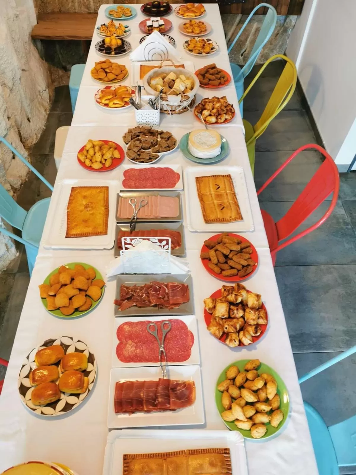 Dining area in Bridge It - Suites & Views