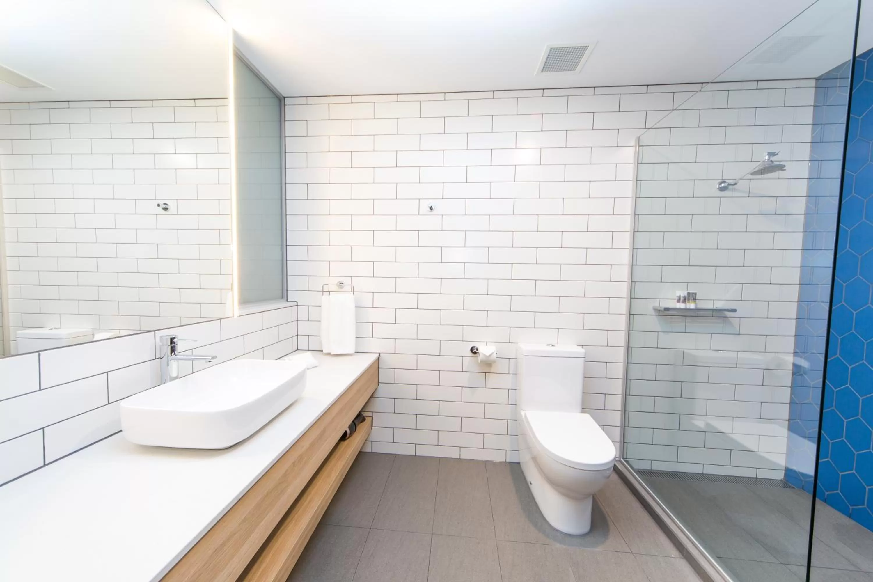 Bathroom in Mercure Melbourne Caroline Springs