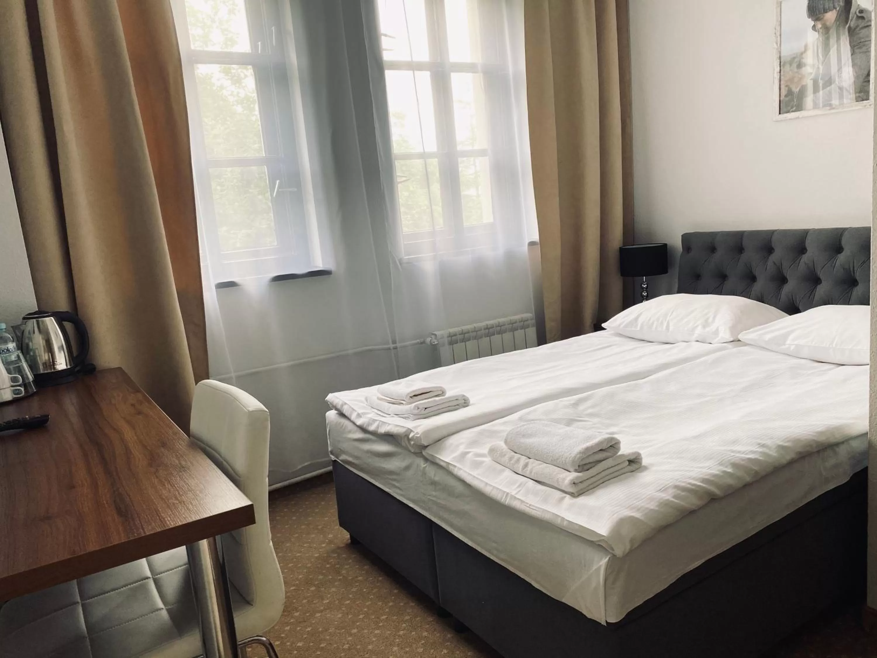 Photo of the whole room, Bed in Hotel Kolorowa