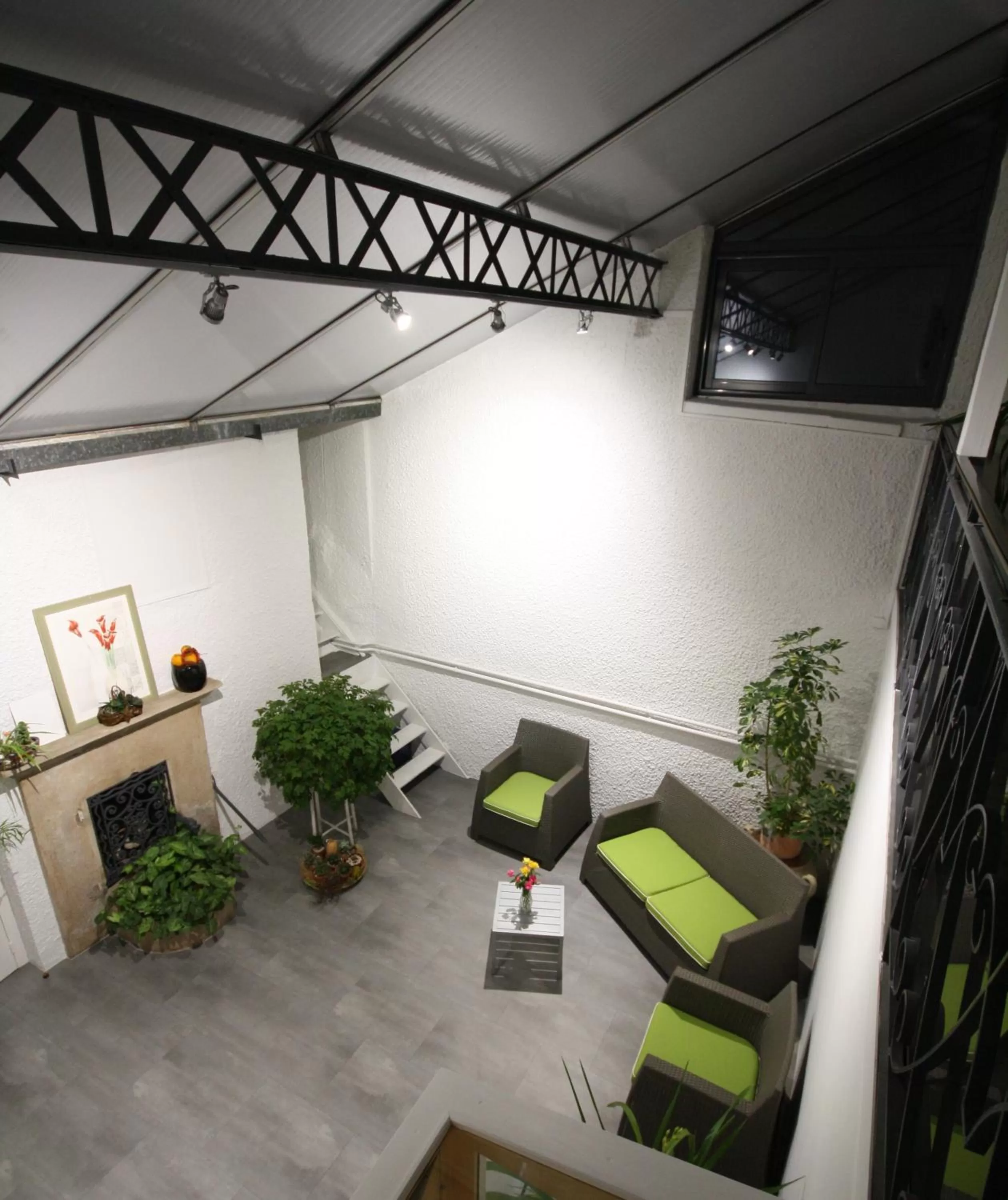 Lounge or bar in Logis Hotel L'ange Couronne