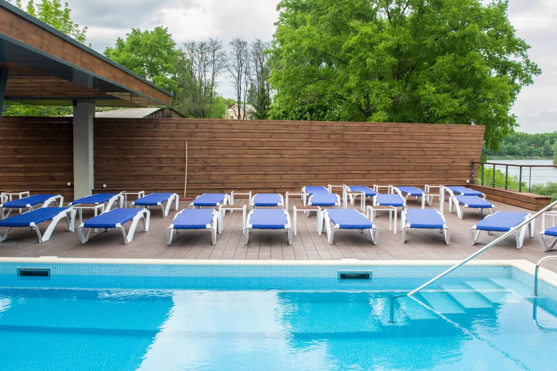 RiverSide- Hotel and MICE