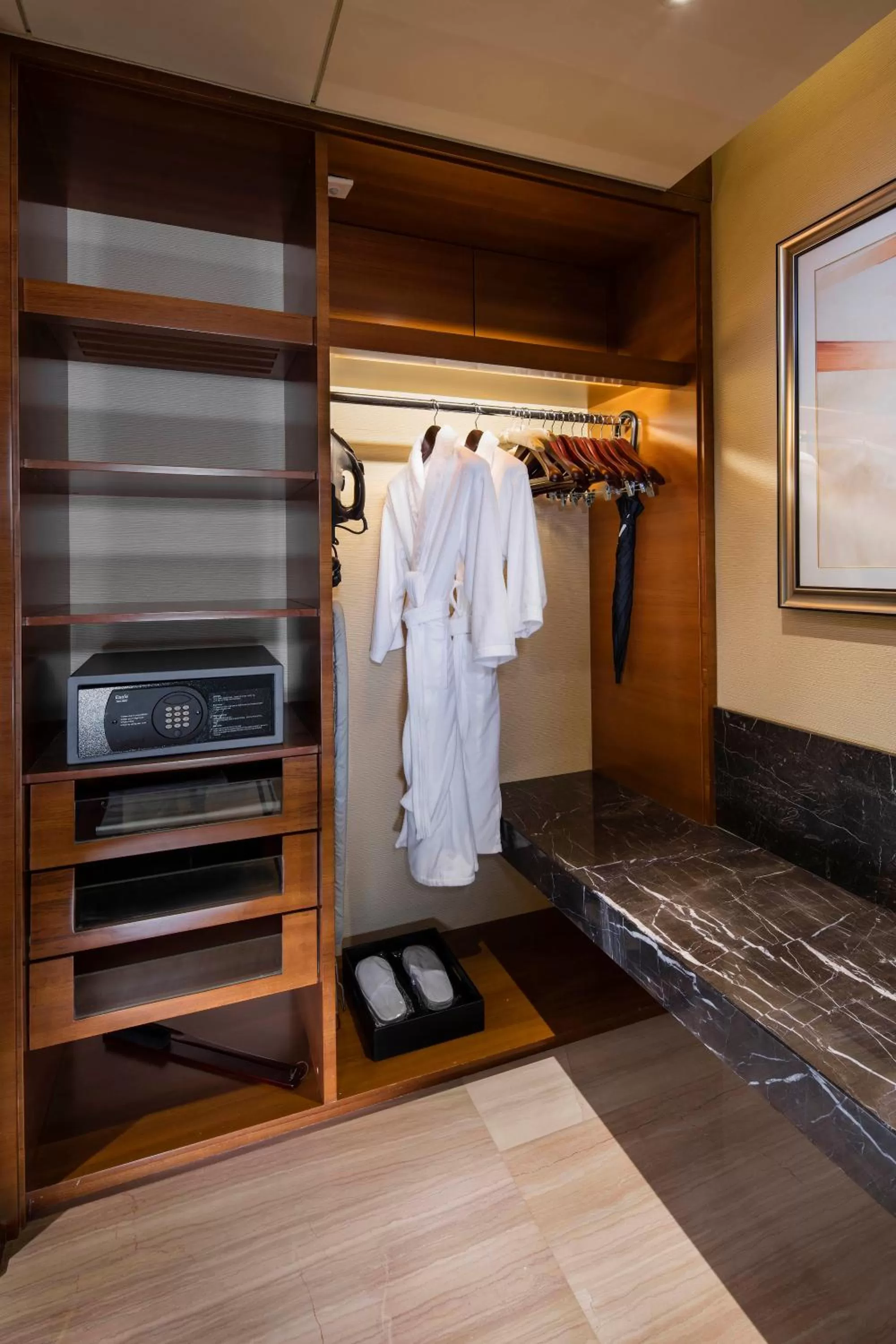 wardrobe in Hilton Shijiazhuang