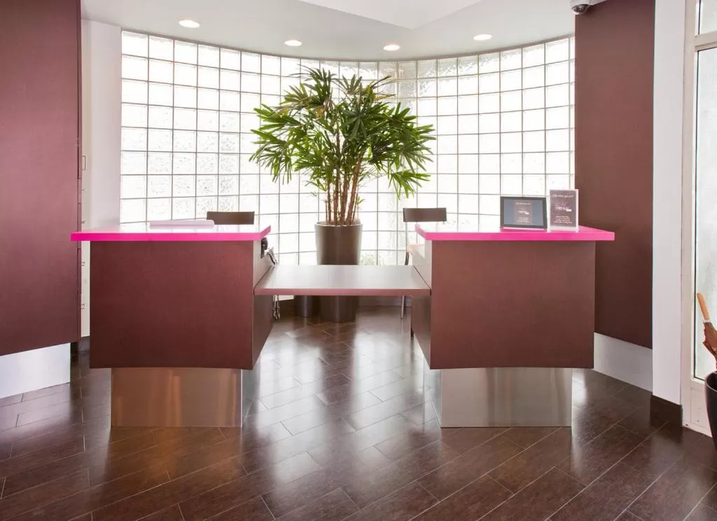 Lobby or reception in Menlo Park Inn