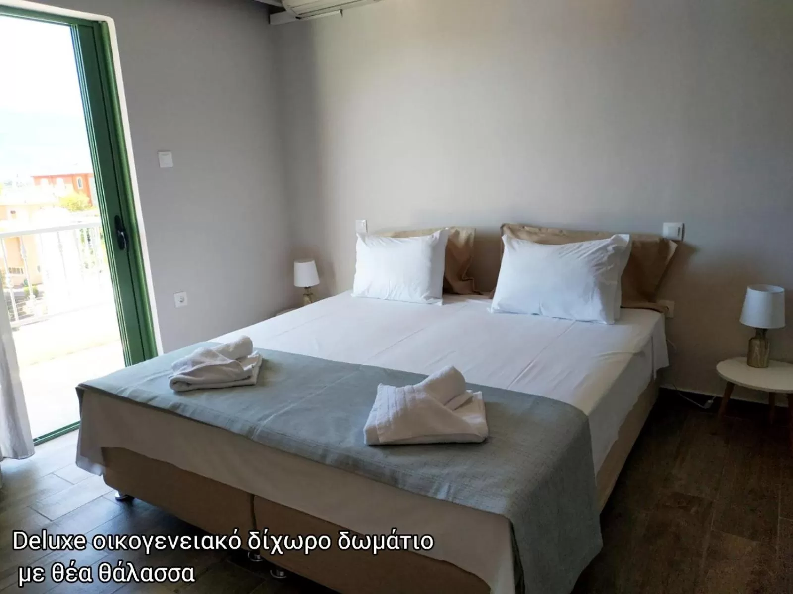 Photo of the whole room, Bed in Evita's Resort