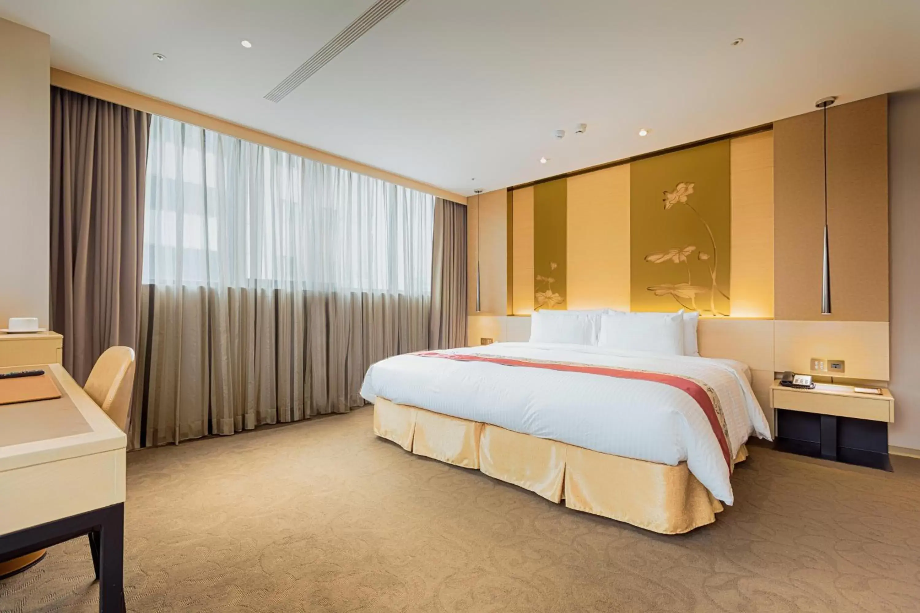 Deluxe King Room in Green World Grand NanJing Deluxe King Room in Green World Grand NanJing