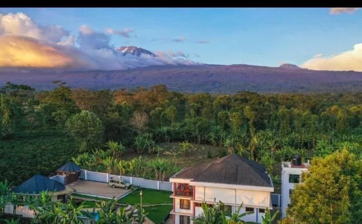 Mountain view in Dual Mountain View Lodge