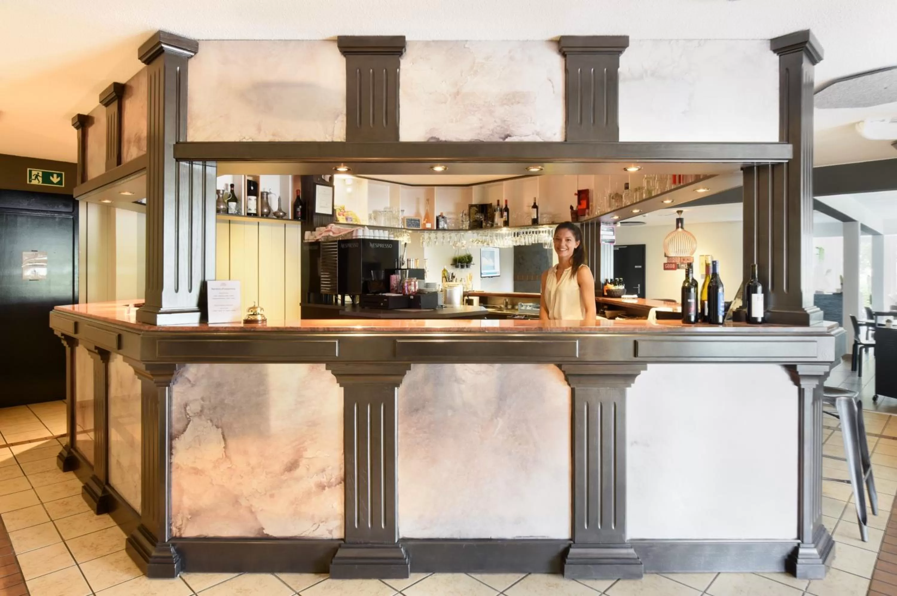 Staff in Hôtel des Mosaiques