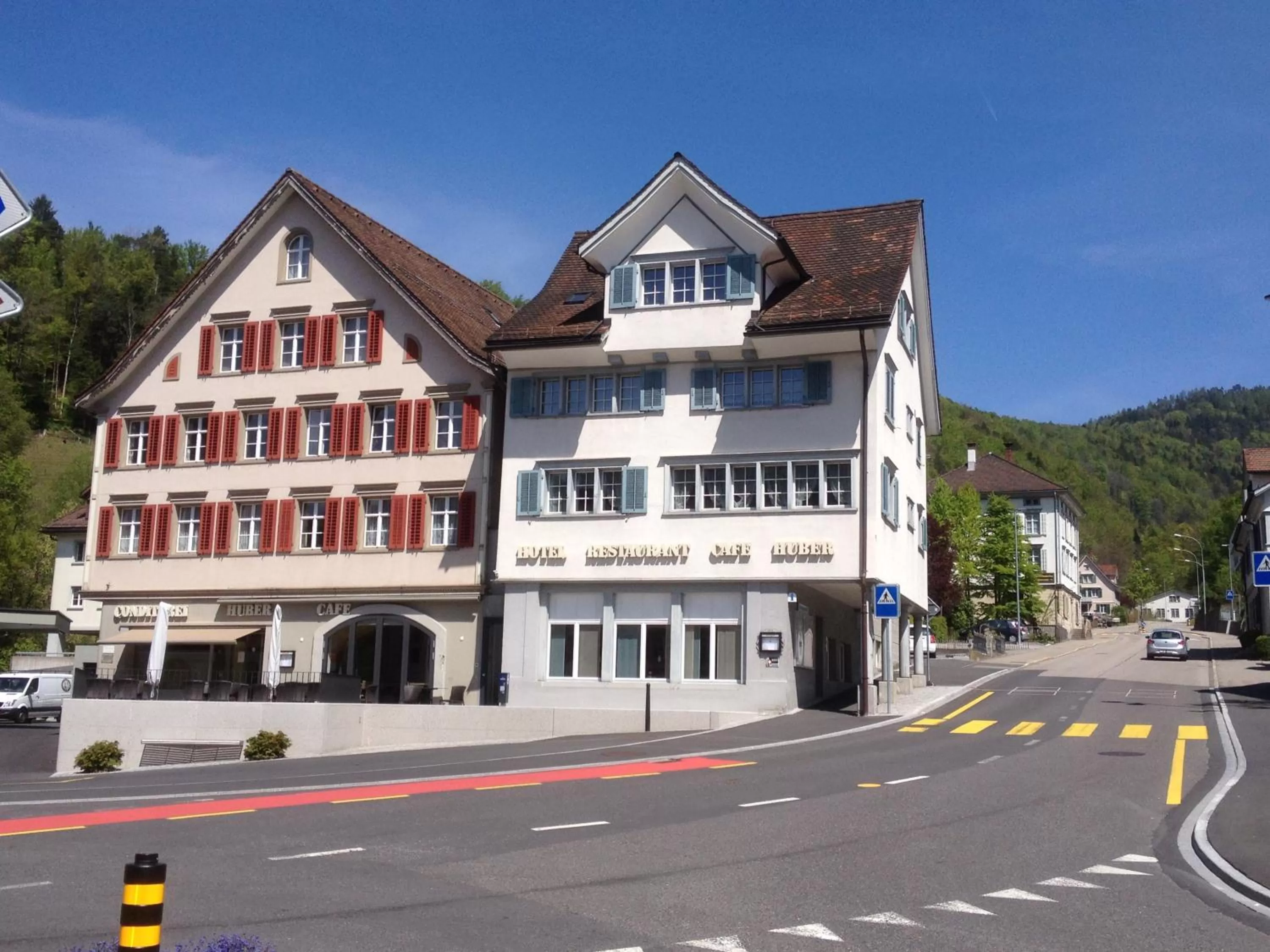 Facade/entrance in Café-Conditorei Hotel Huber